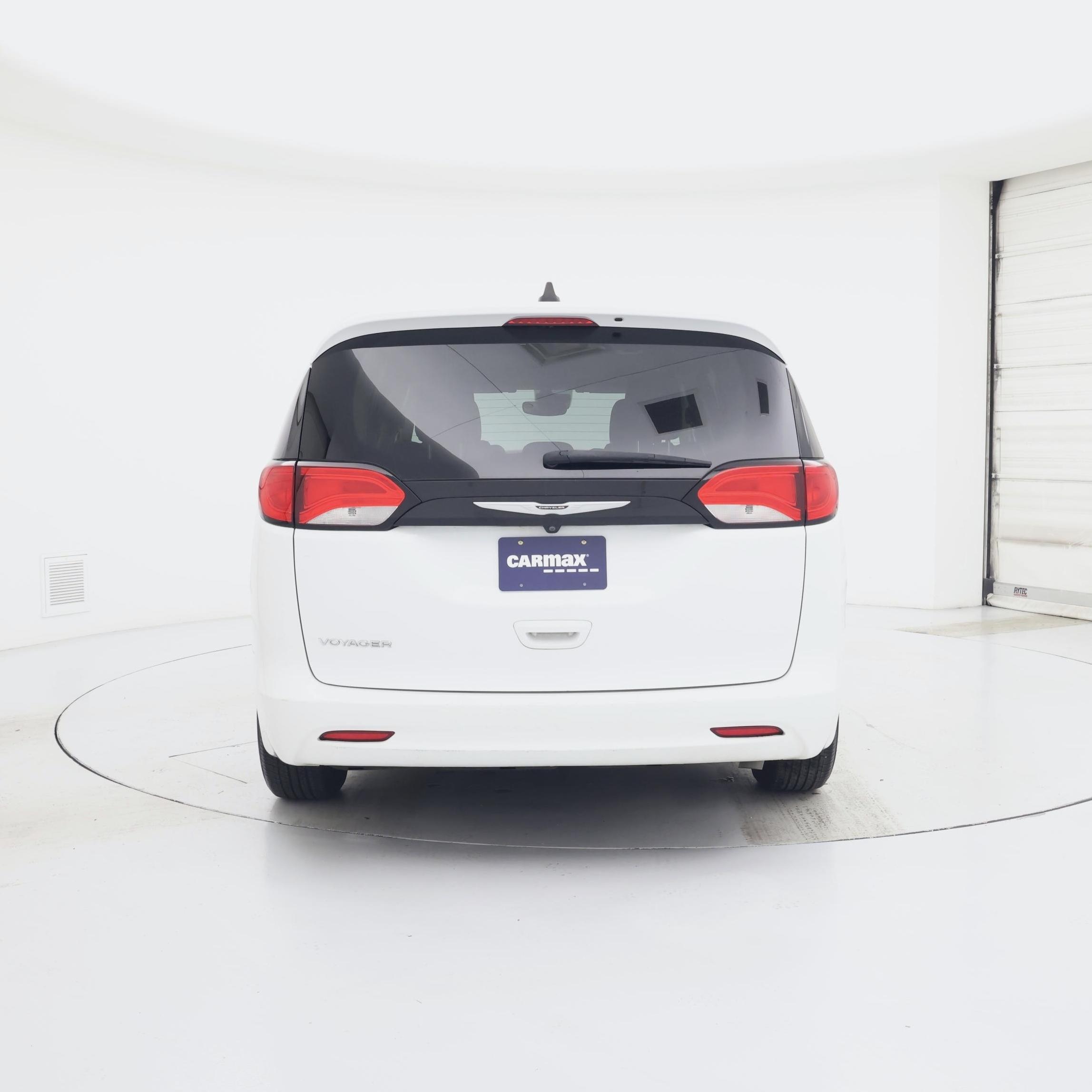 Thumbnail: 2023 Chrysler Voyager - 6