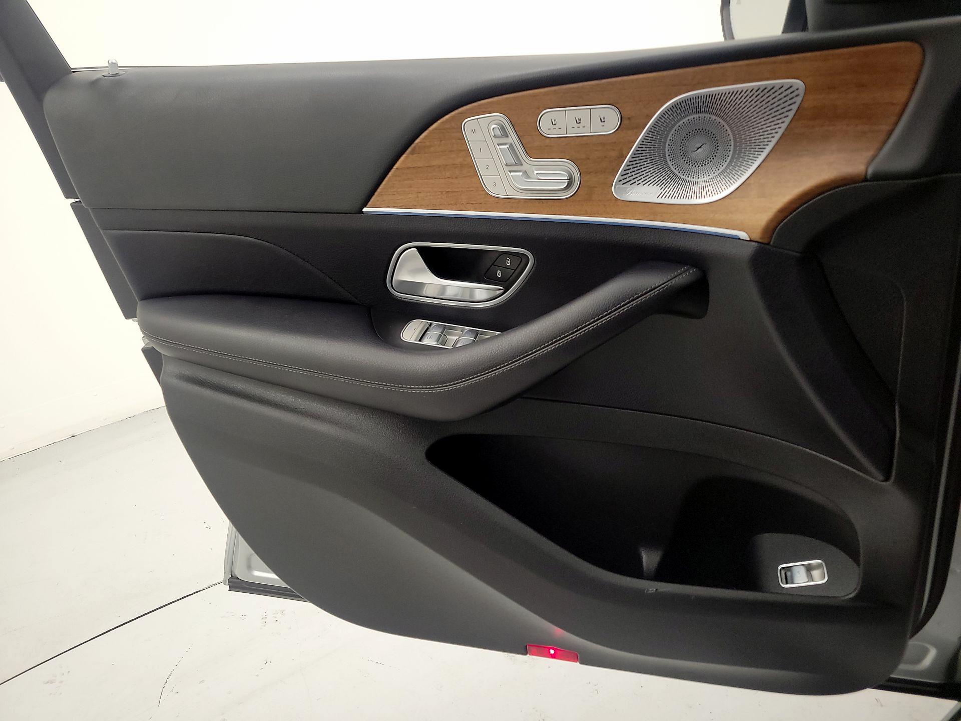 Thumbnail: 2020 Mercedes-Benz GLS - 12