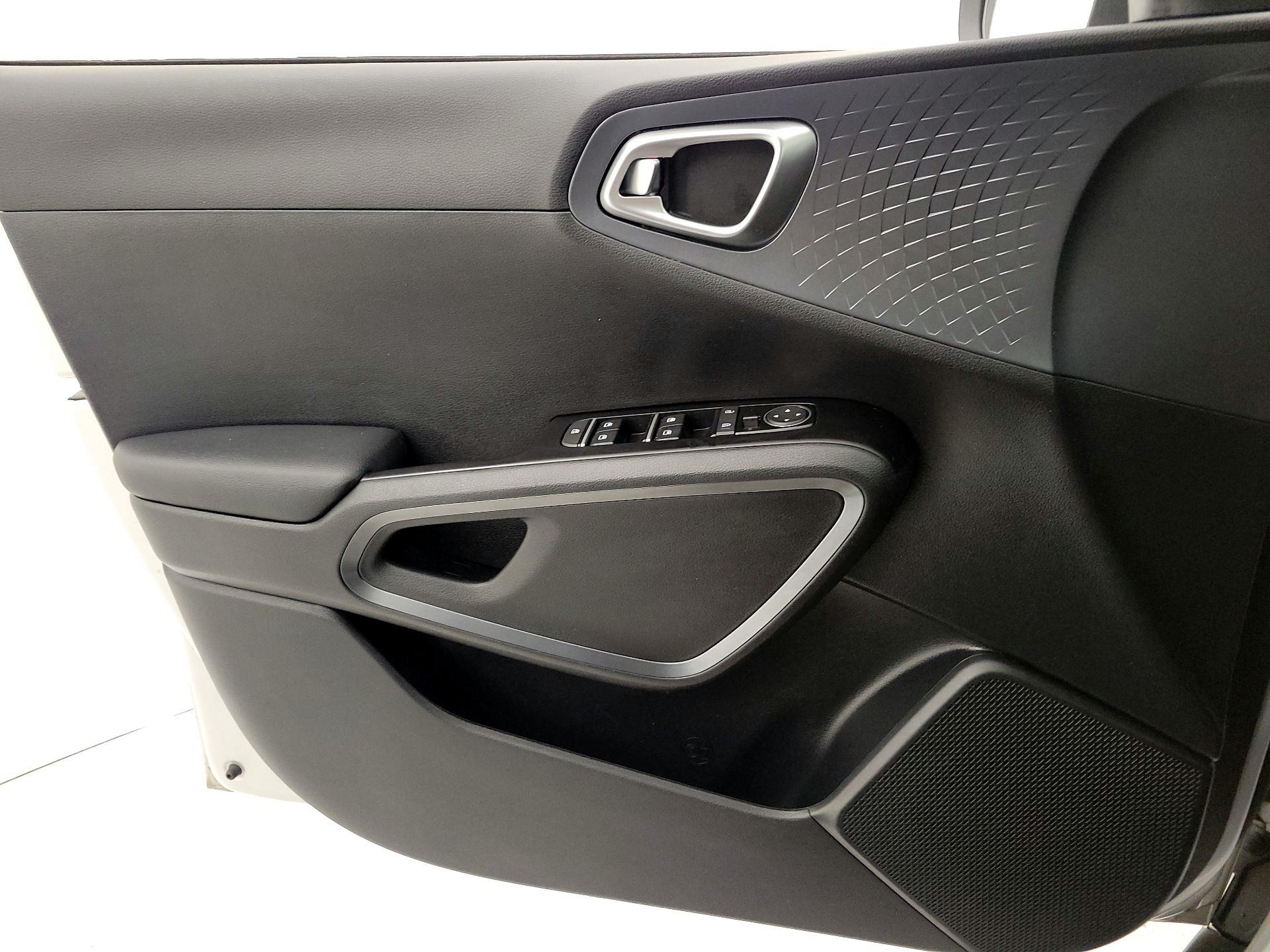 Thumbnail: 2021 Kia Soul - 12