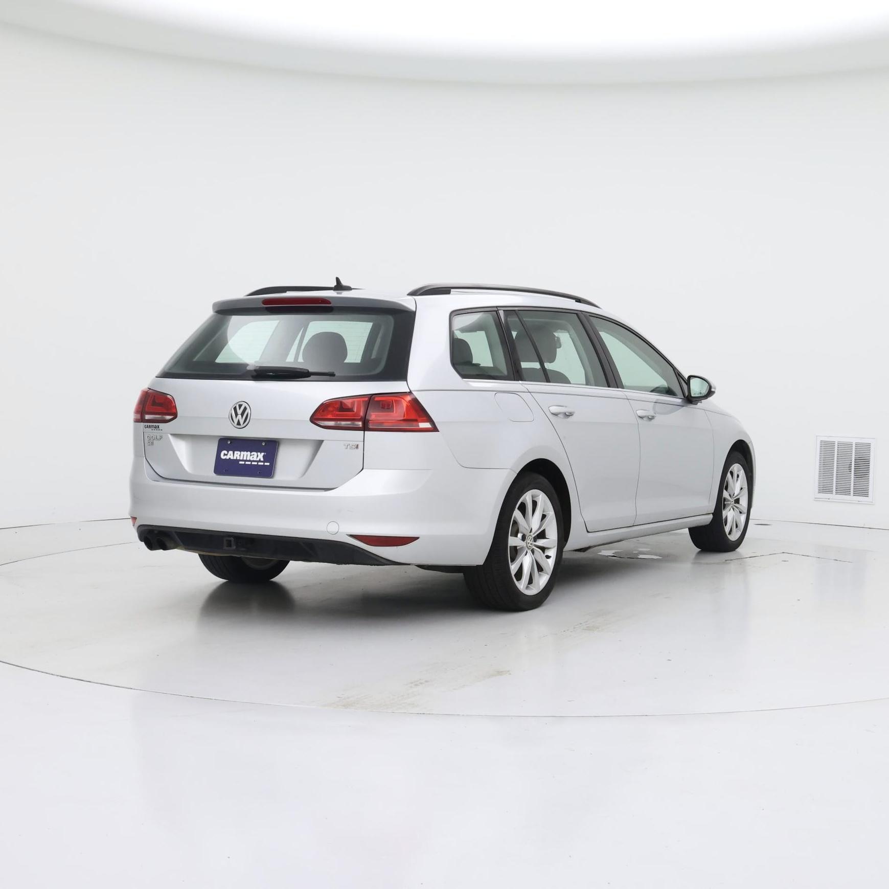 Thumbnail: 2016 Volkswagen Golf - 8
