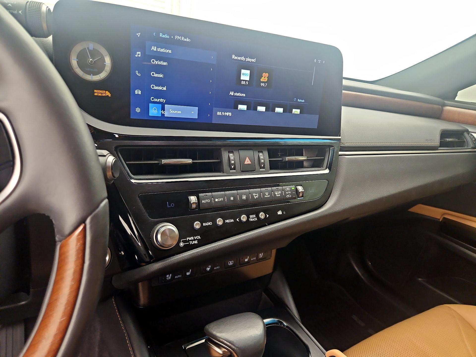 Thumbnail: 2023 Lexus ES - 15