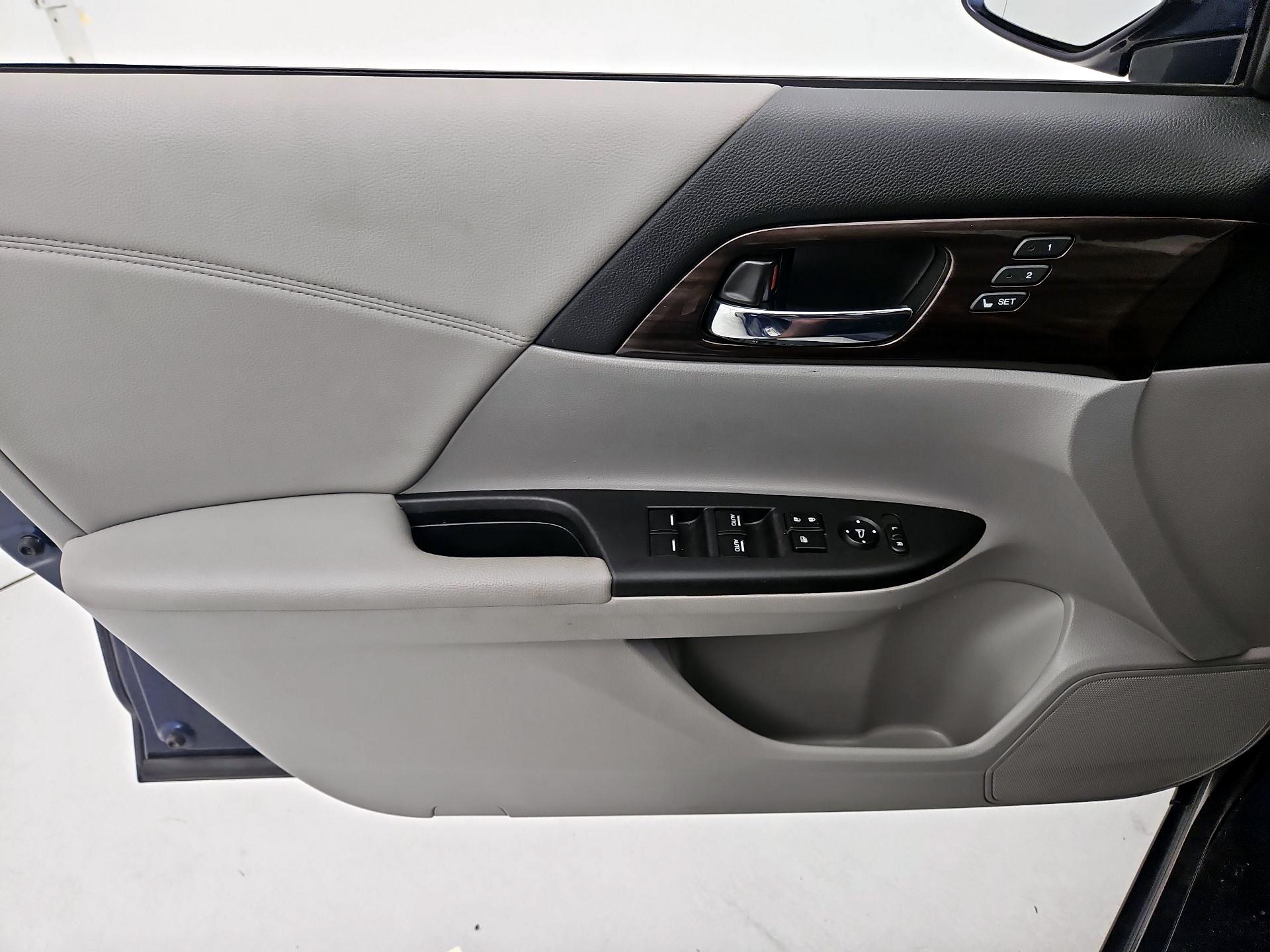 Thumbnail: 2016 Honda Accord - 12
