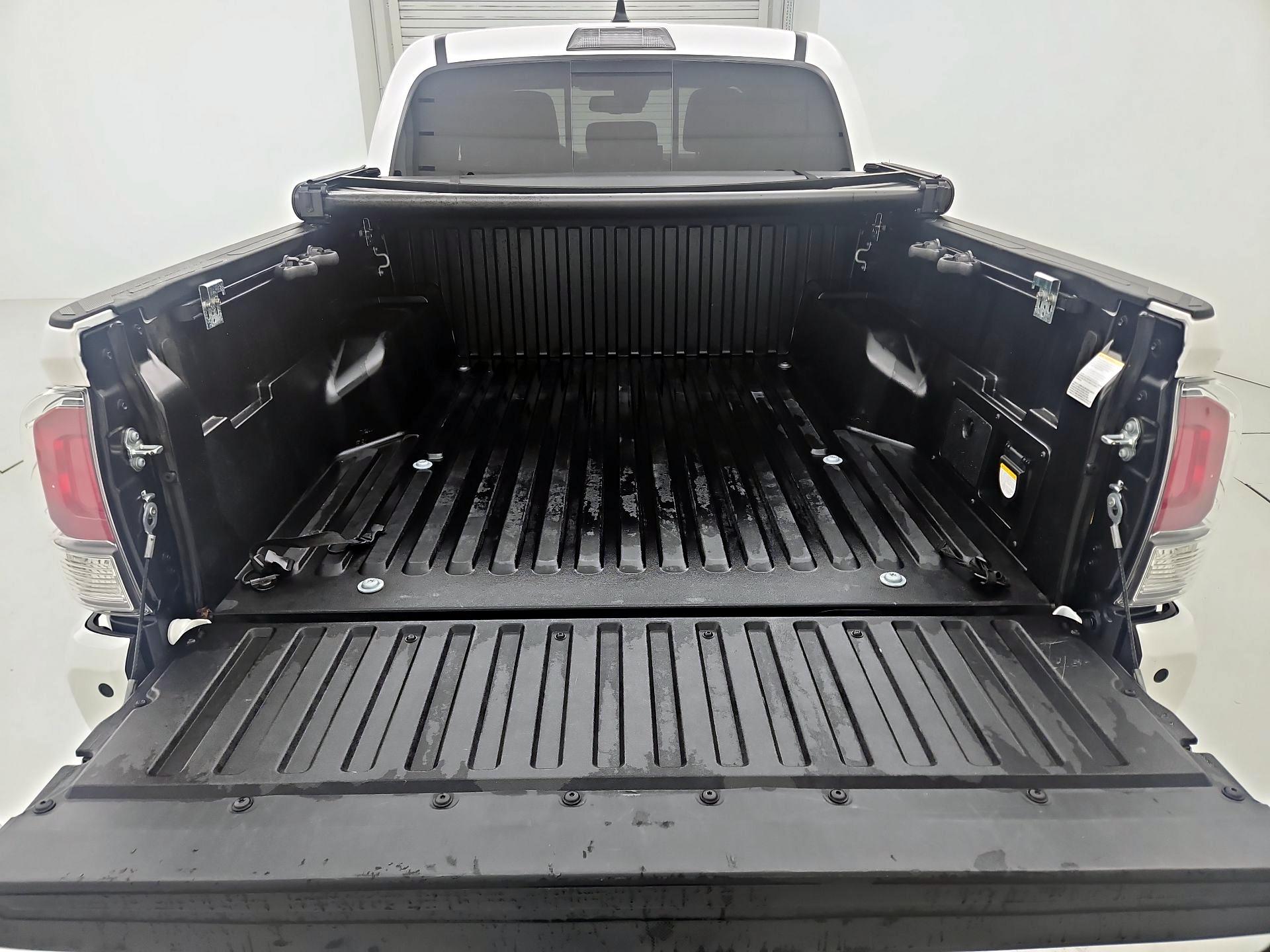 Thumbnail: 2021 Toyota Tacoma - 20