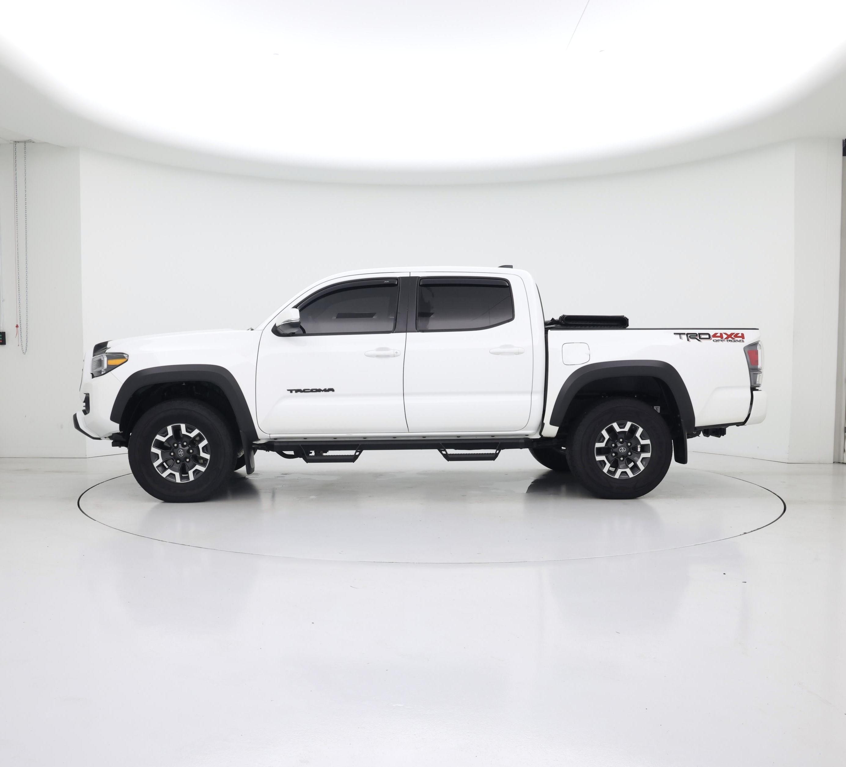 Thumbnail: 2021 Toyota Tacoma - 3
