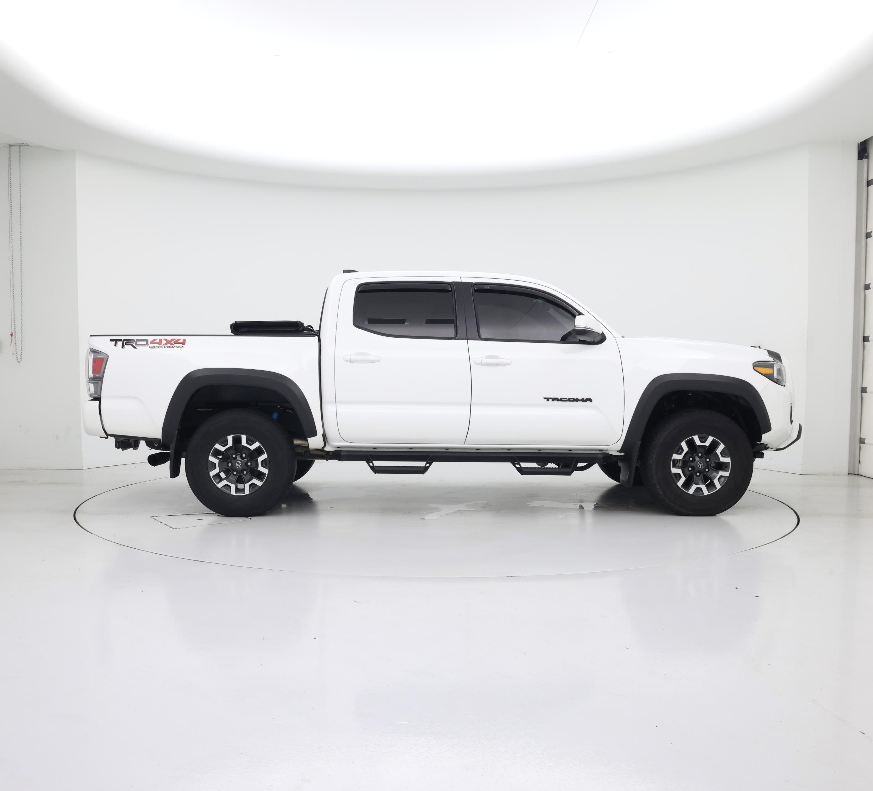 Thumbnail: 2021 Toyota Tacoma - 7