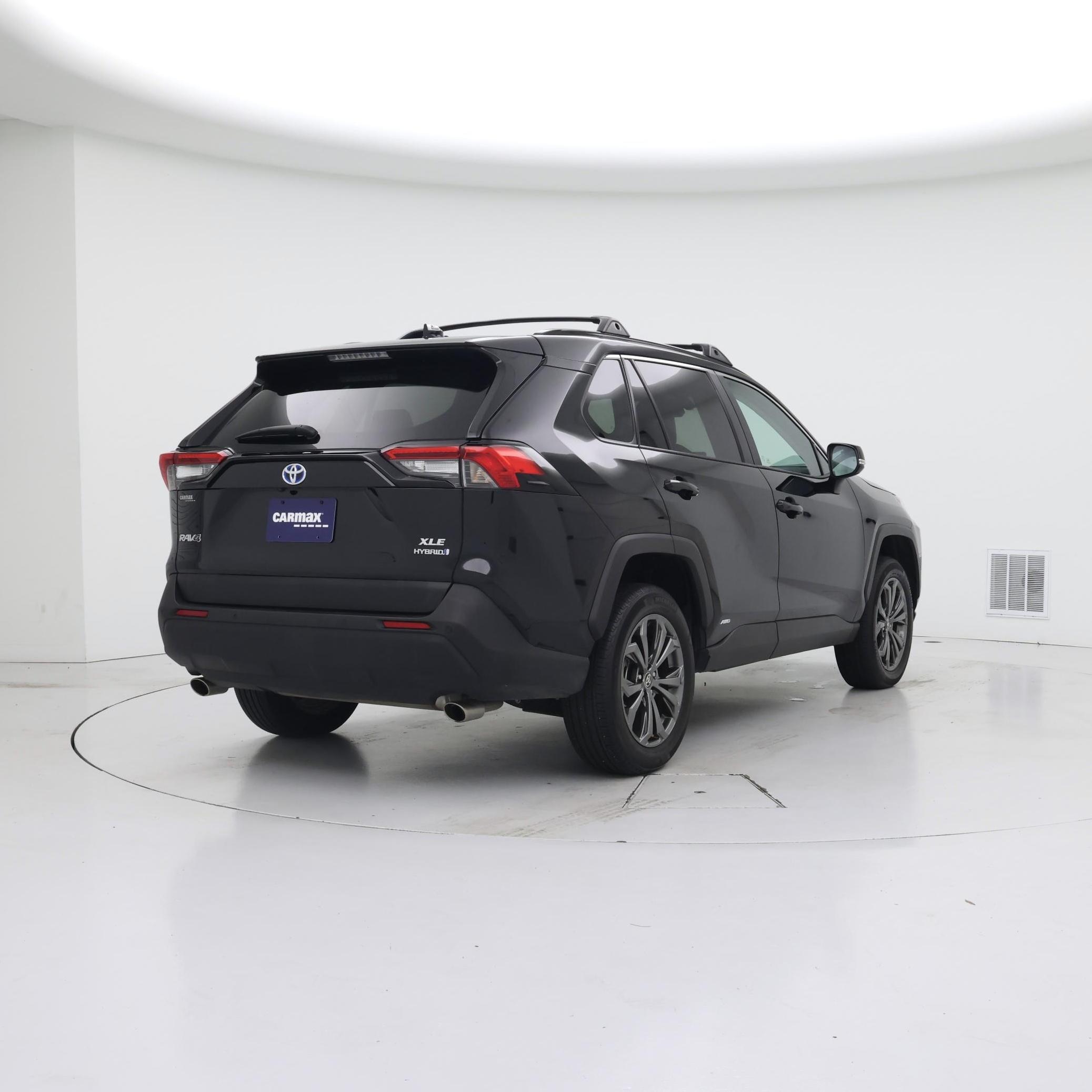 Thumbnail: 2023 Toyota RAV4 - 8