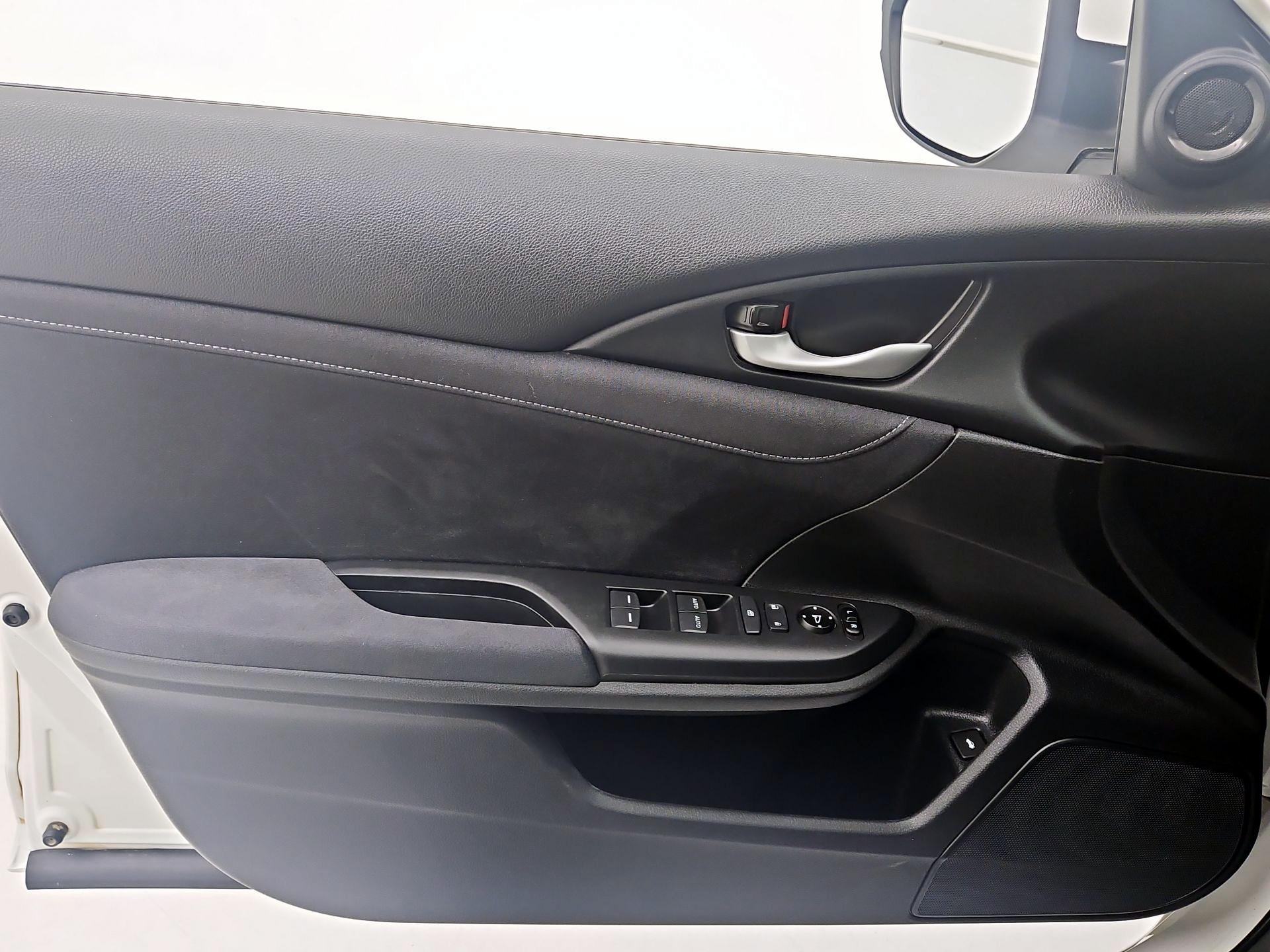 Thumbnail: 2021 Honda Insight - 12