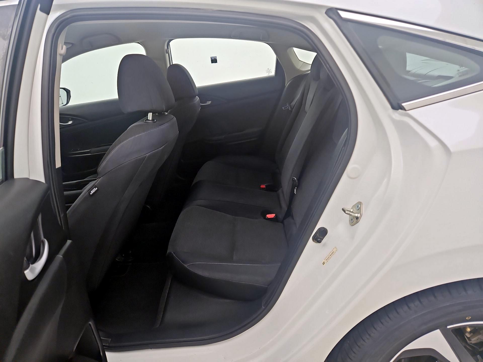 Thumbnail: 2021 Honda Insight - 19