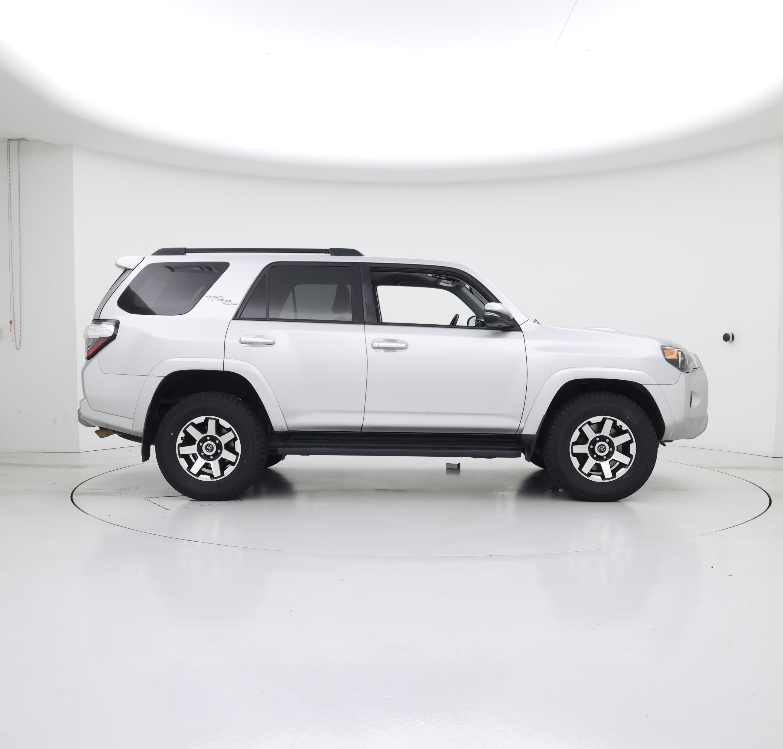 Thumbnail: 2020 Toyota 4Runner - 7
