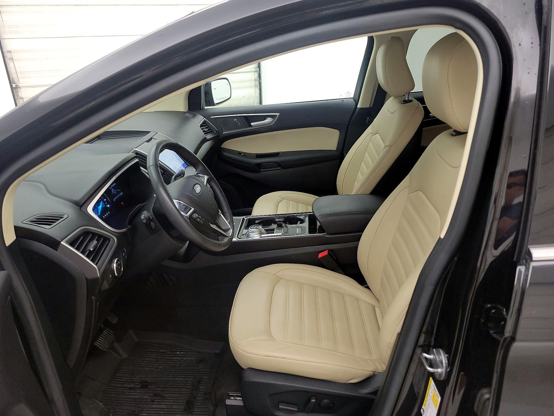 Thumbnail: 2020 Ford Edge - 11