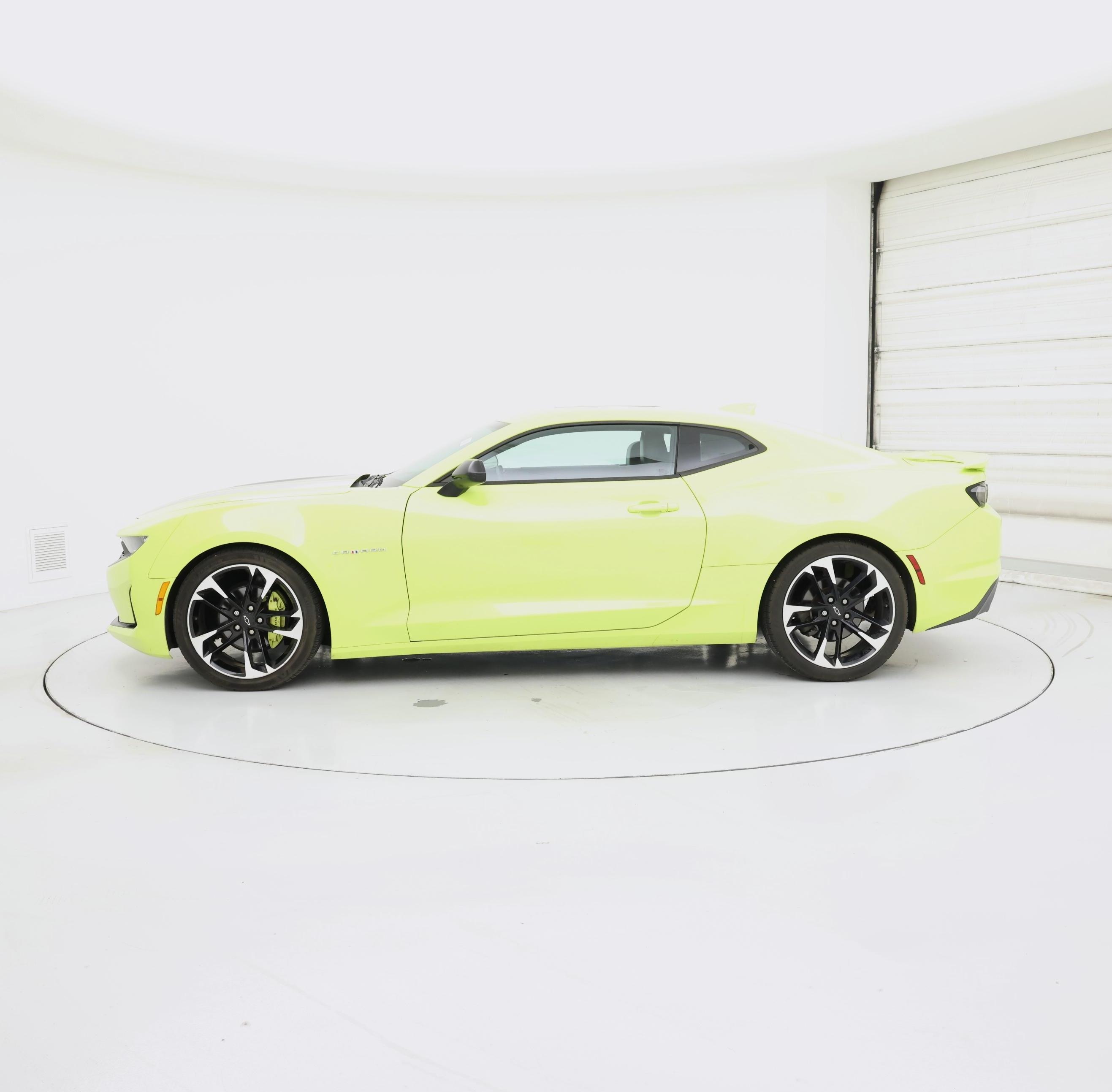 Thumbnail: 2020 Chevrolet Camaro - 3