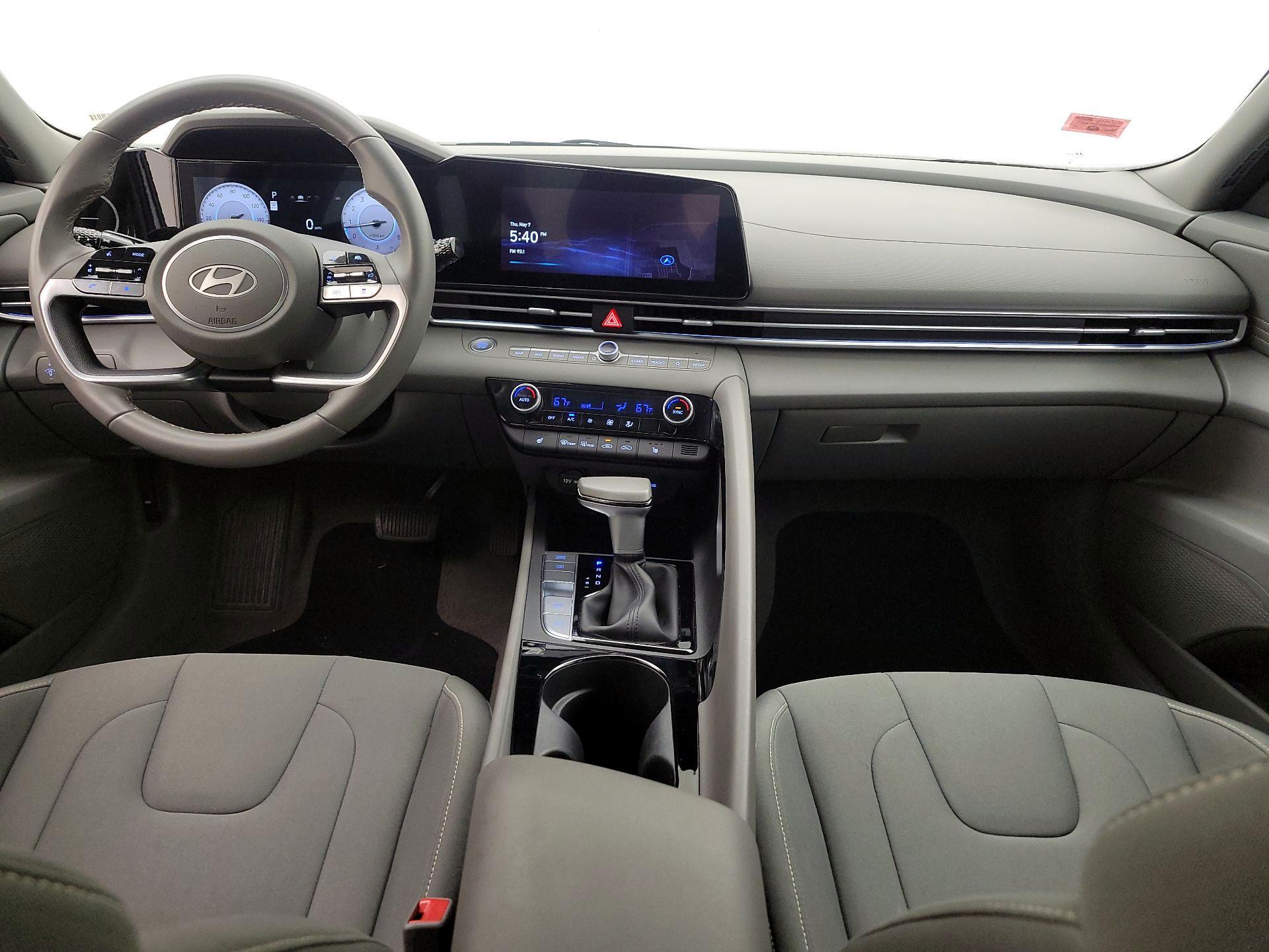 Thumbnail: 2025 Hyundai Elantra - 9