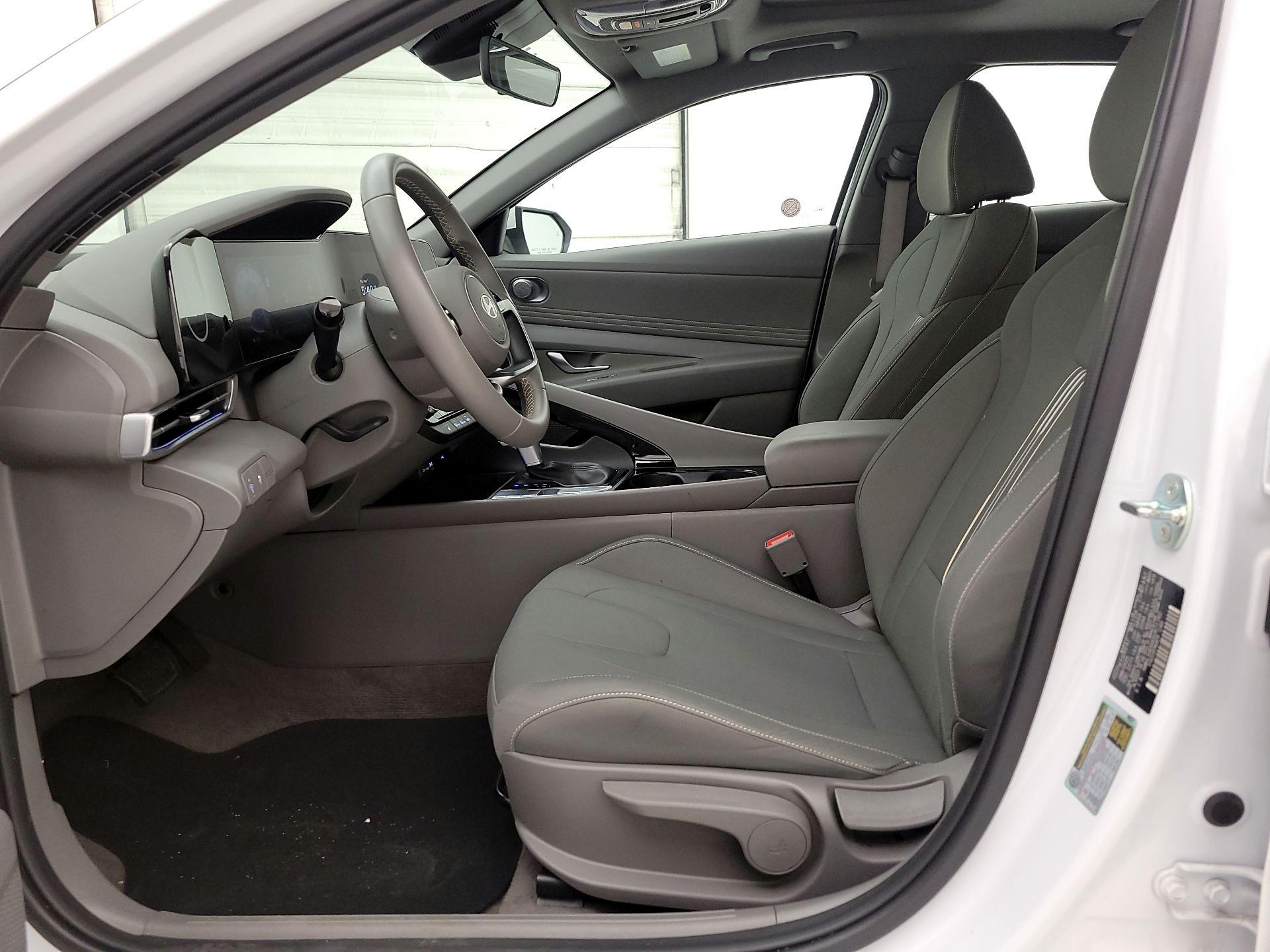 Thumbnail: 2025 Hyundai Elantra - 11