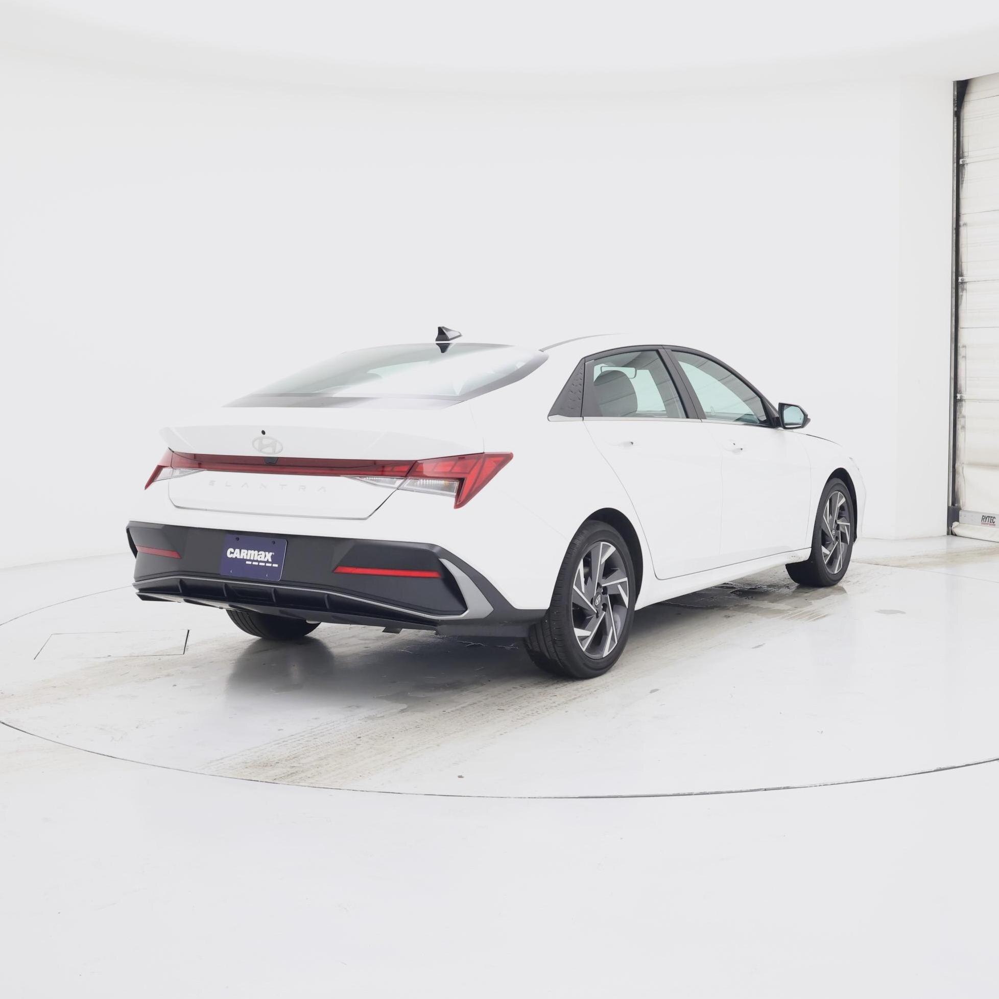 Thumbnail: 2025 Hyundai Elantra - 8