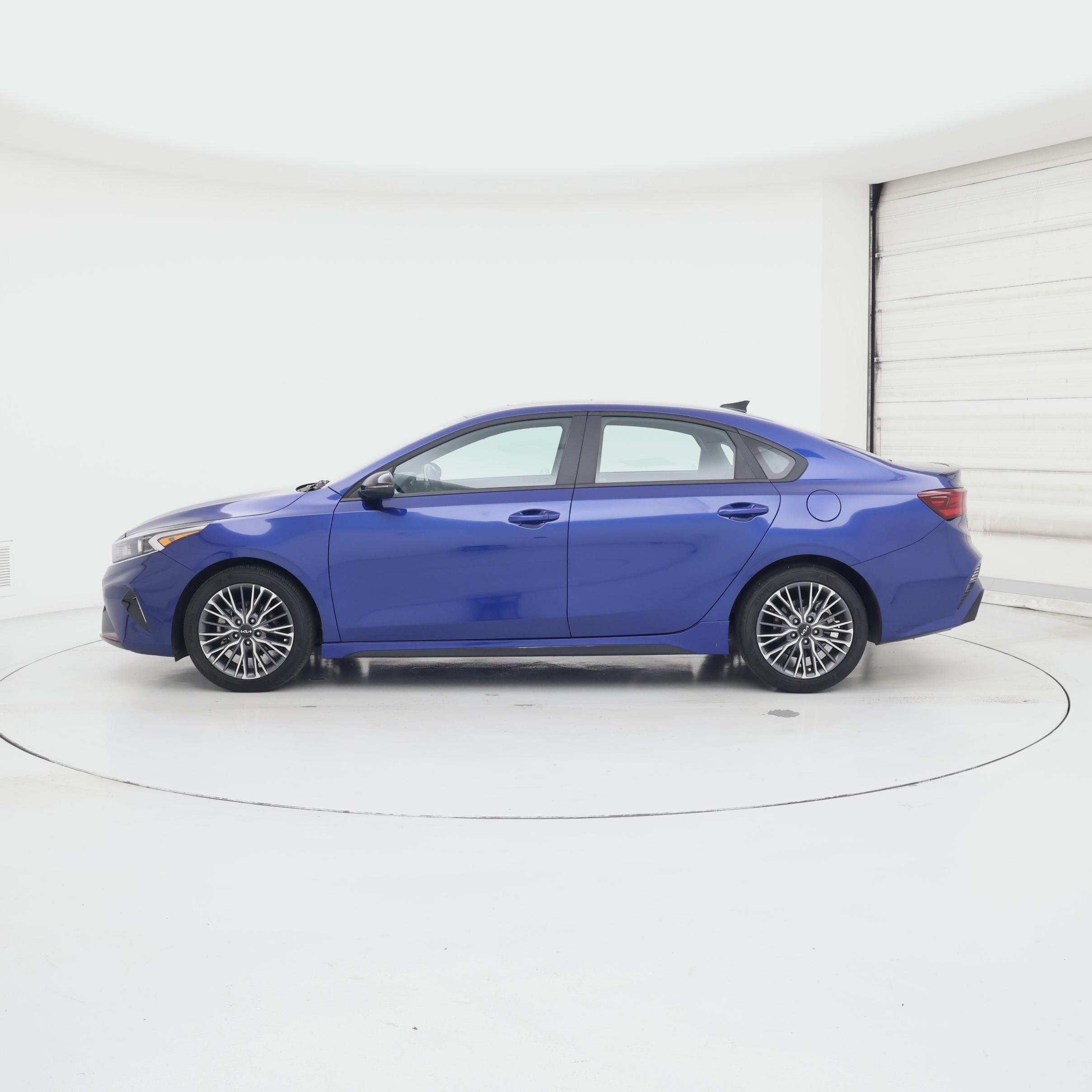 Thumbnail: 2024 Kia Forte - 3