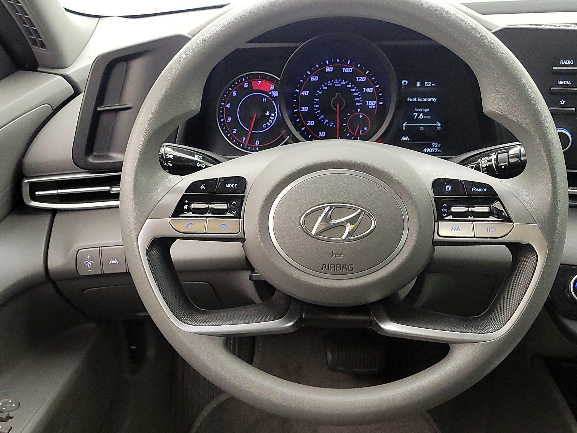 Thumbnail: 2023 Hyundai Elantra - 10