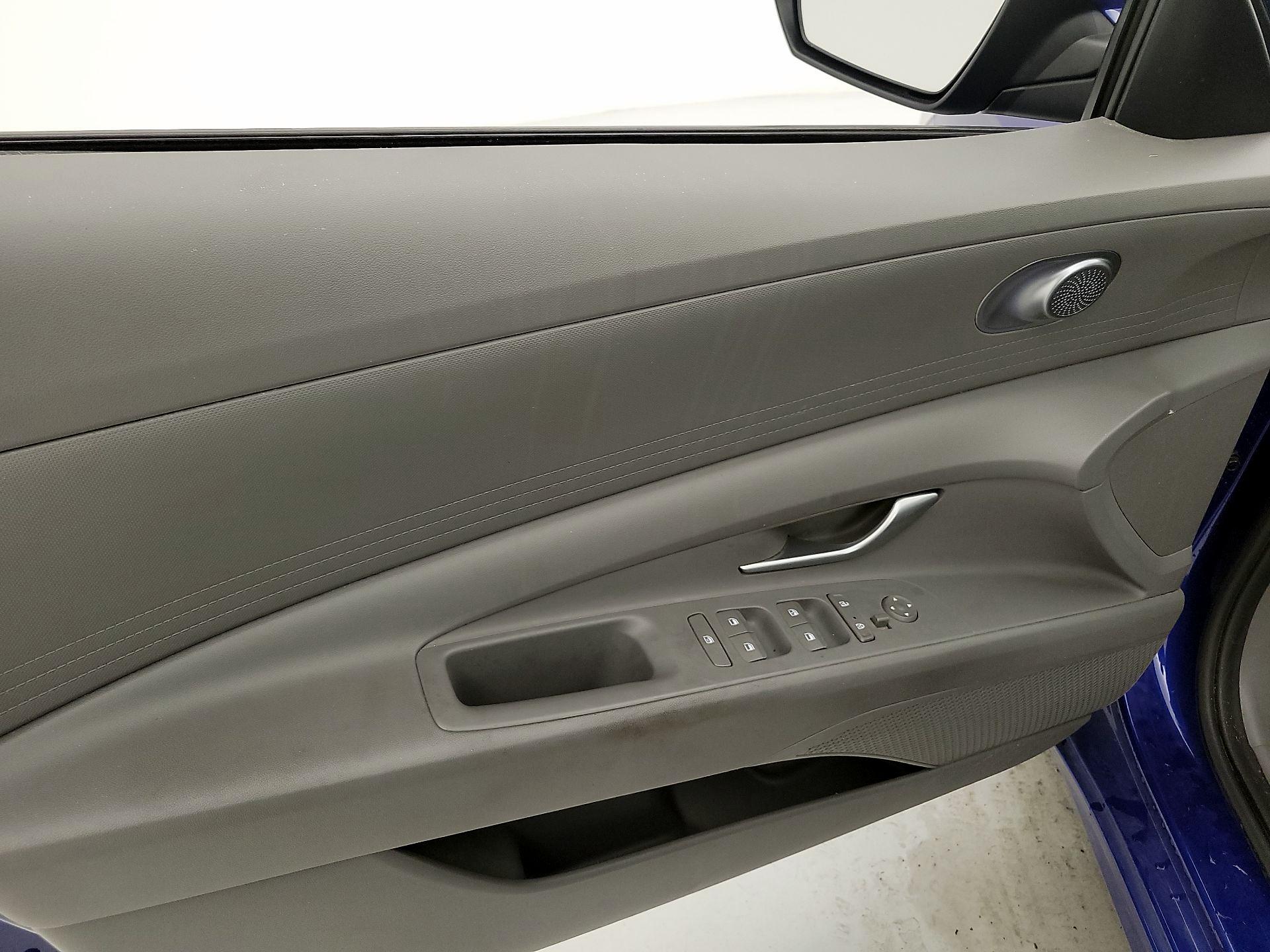 Thumbnail: 2023 Hyundai Elantra - 12