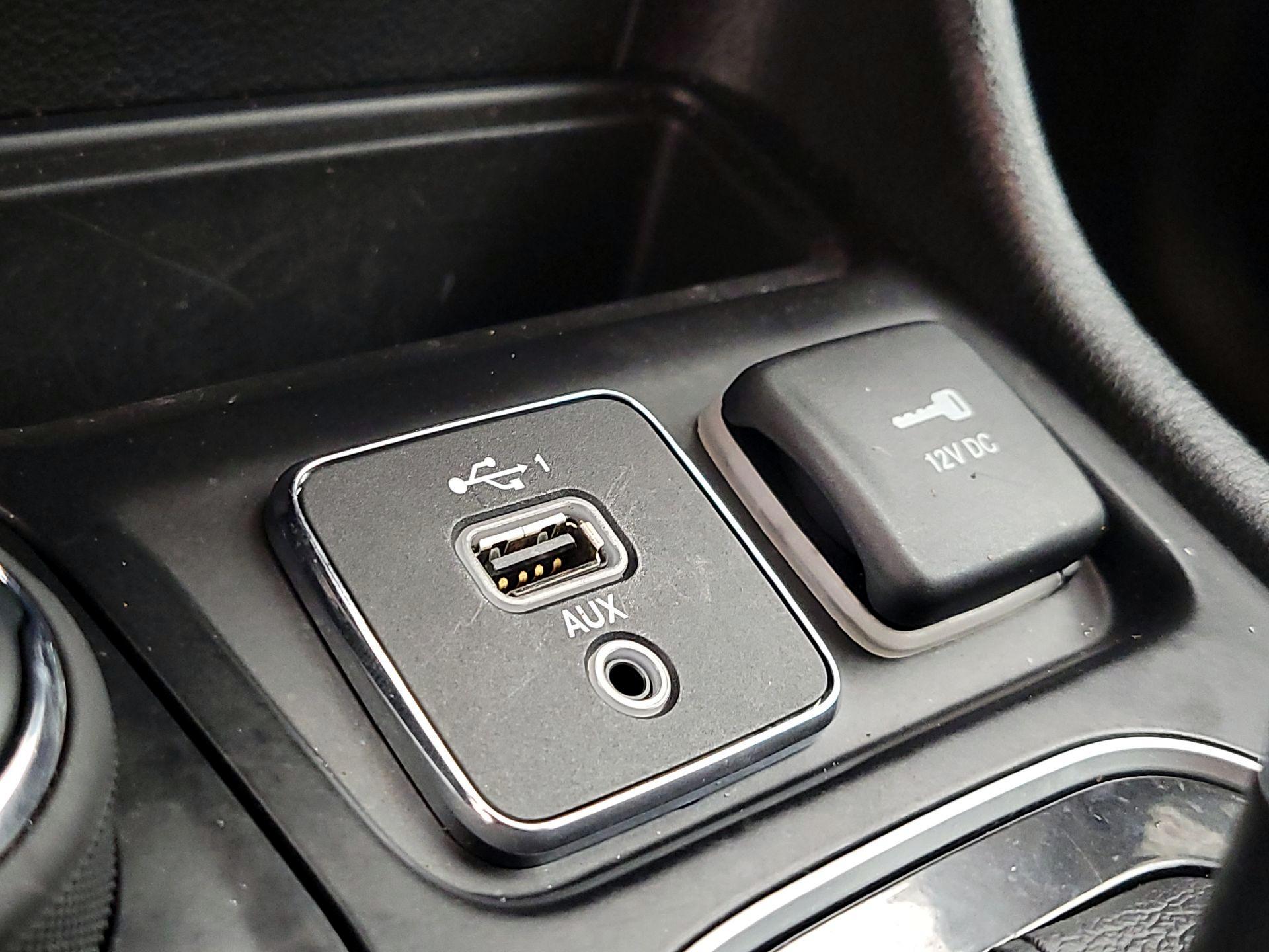 Thumbnail: 2023 Jeep Cherokee - 18