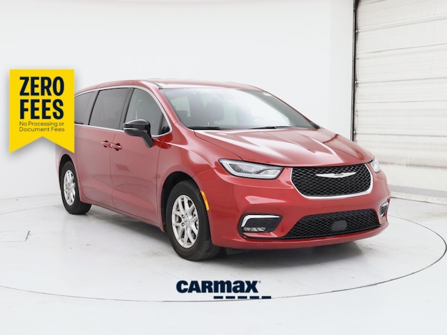 Red 2025 Chrysler Pacifica Select FWD Minivan Front-Wheel Drive Automatic