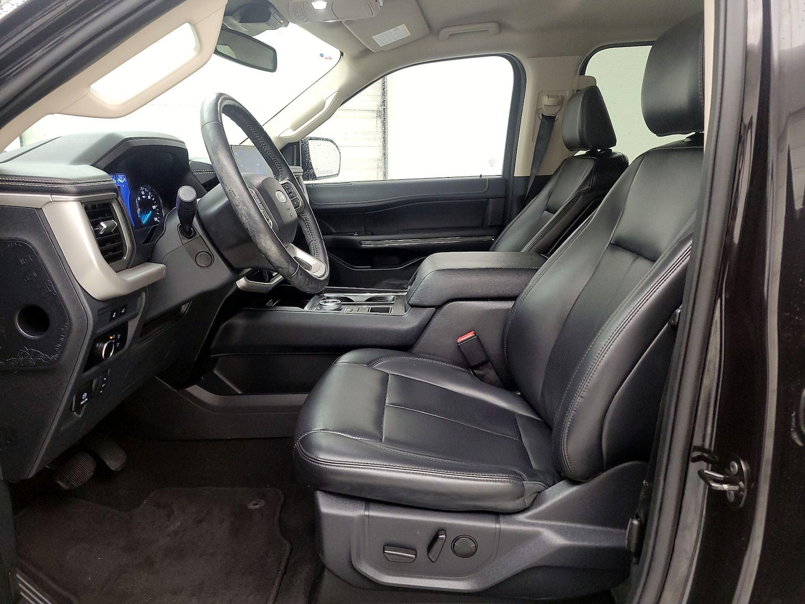 2024 Ford Expedition XLT - Photo 12