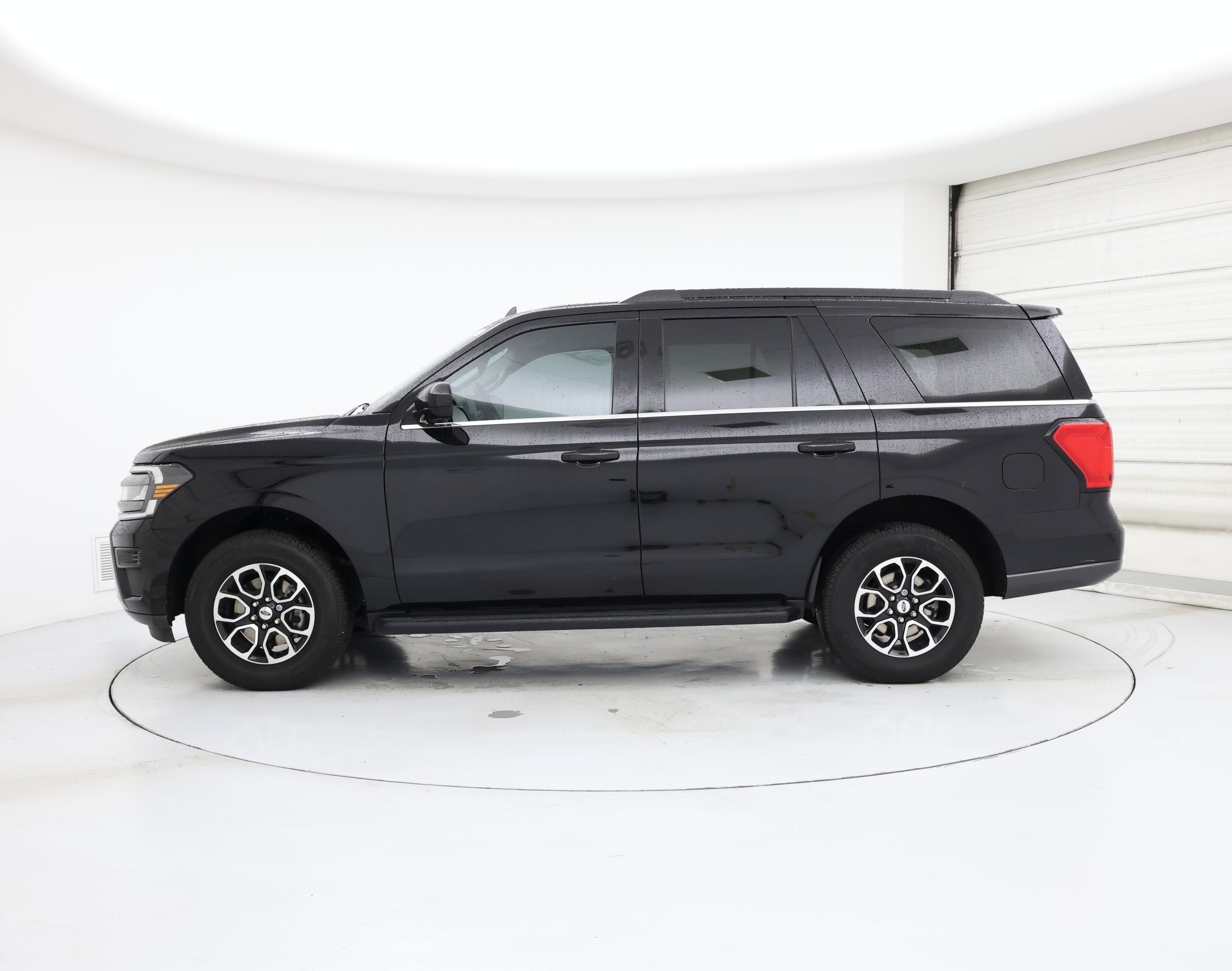 Thumbnail: 2024 Ford Expedition - 3