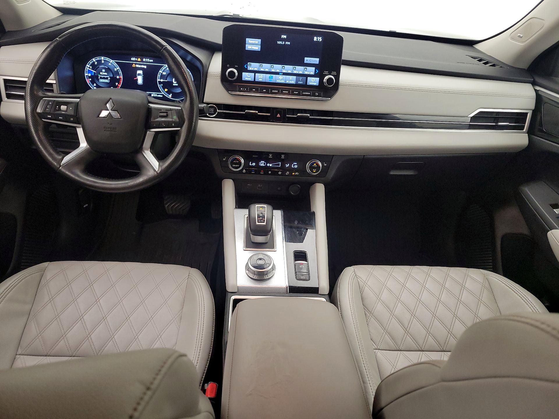Thumbnail: 2024 Mitsubishi Outlander - 9