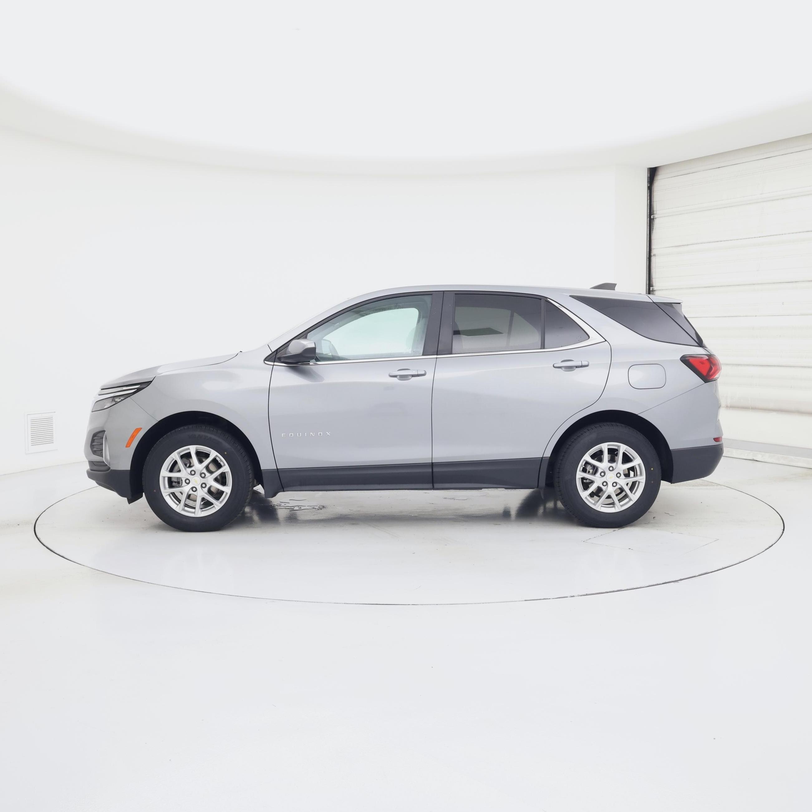 Thumbnail: 2024 Chevrolet Equinox - 3