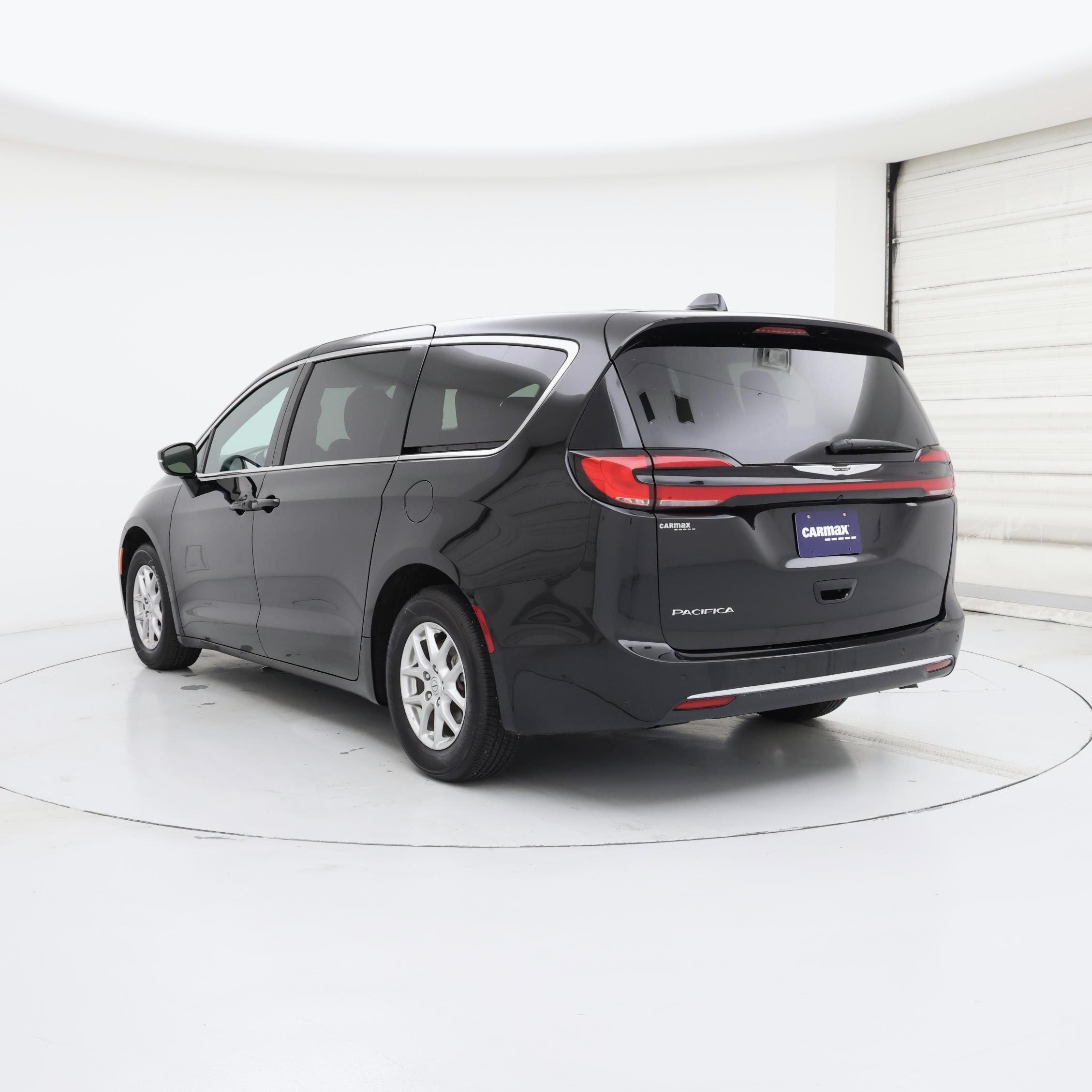 Thumbnail: 2025 Chrysler Pacifica - 2