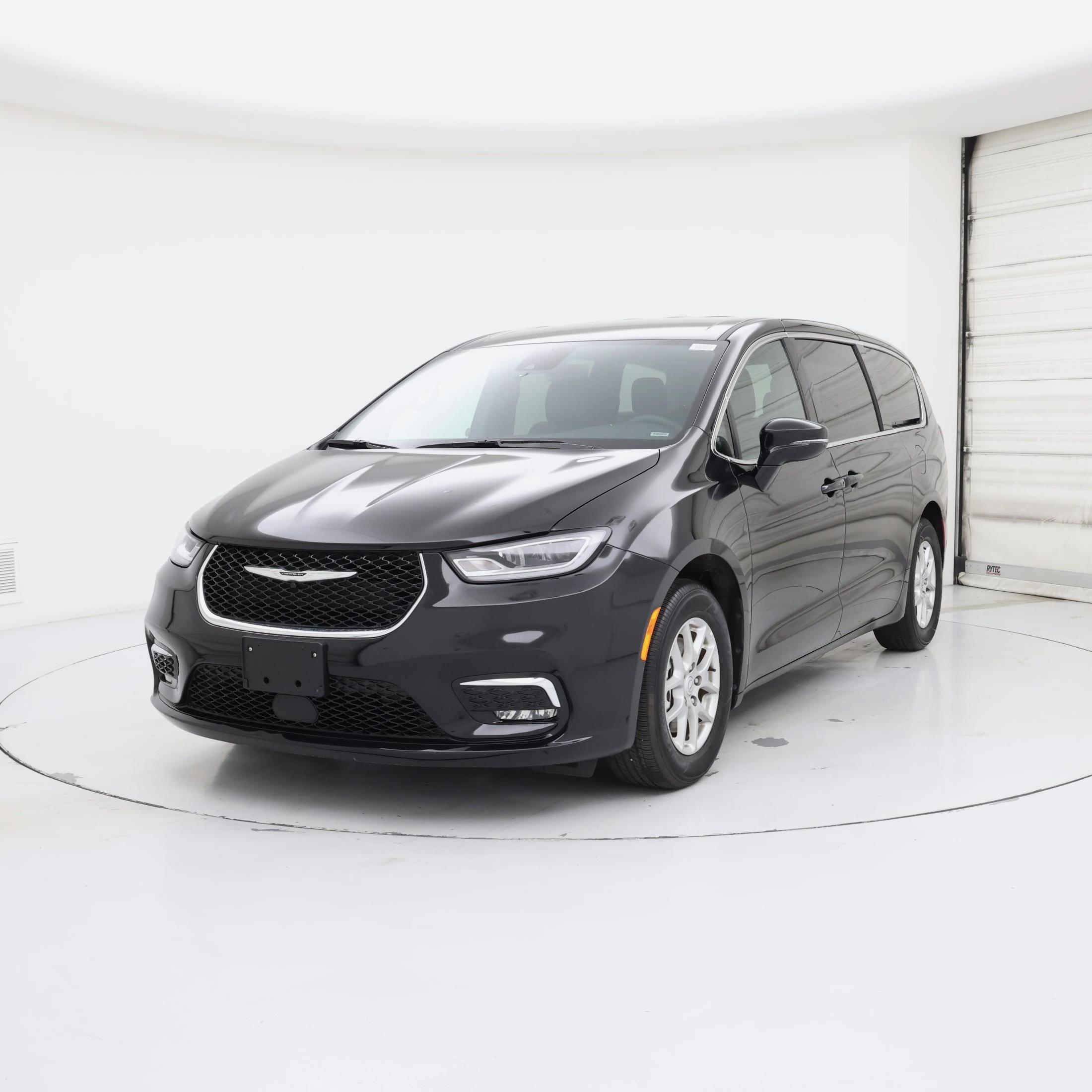 Thumbnail: 2025 Chrysler Pacifica - 4