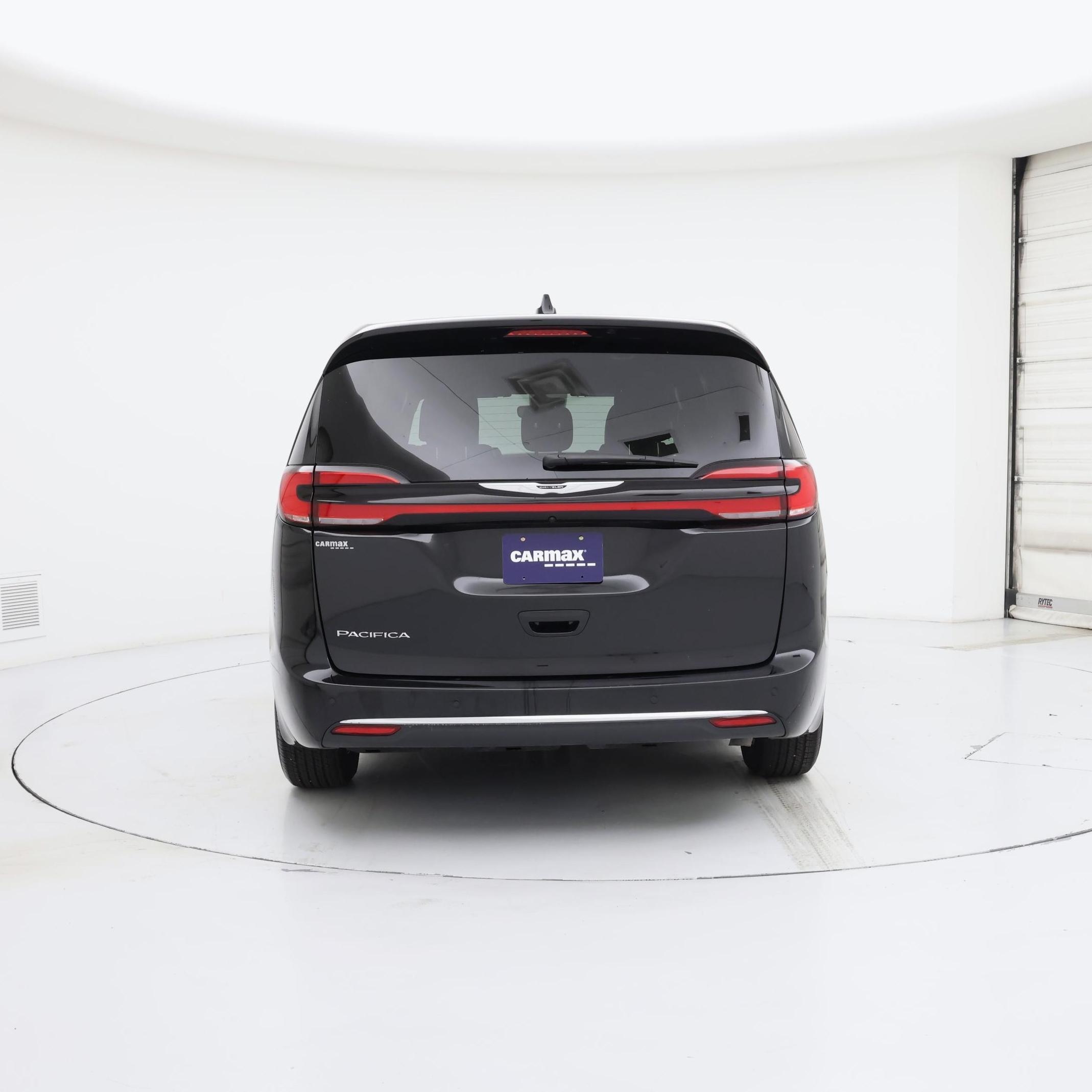 Thumbnail: 2025 Chrysler Pacifica - 6