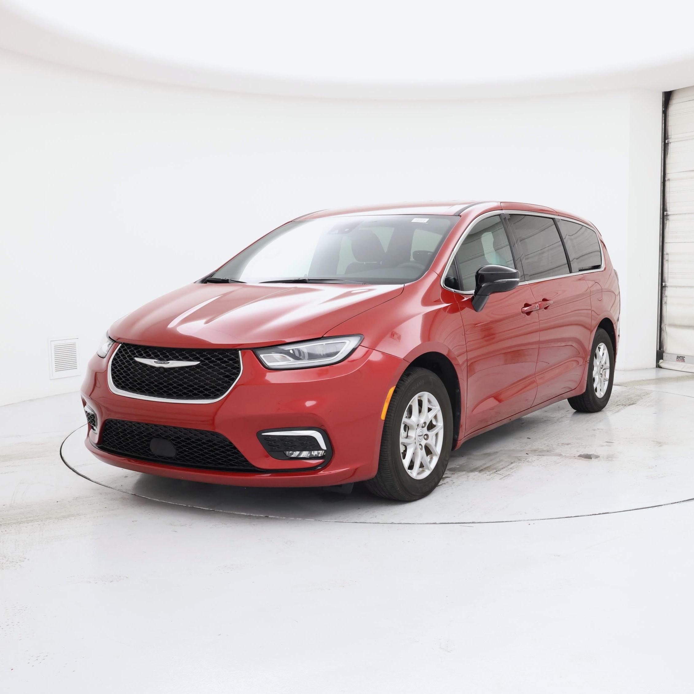 Thumbnail: 2025 Chrysler Pacifica - 4