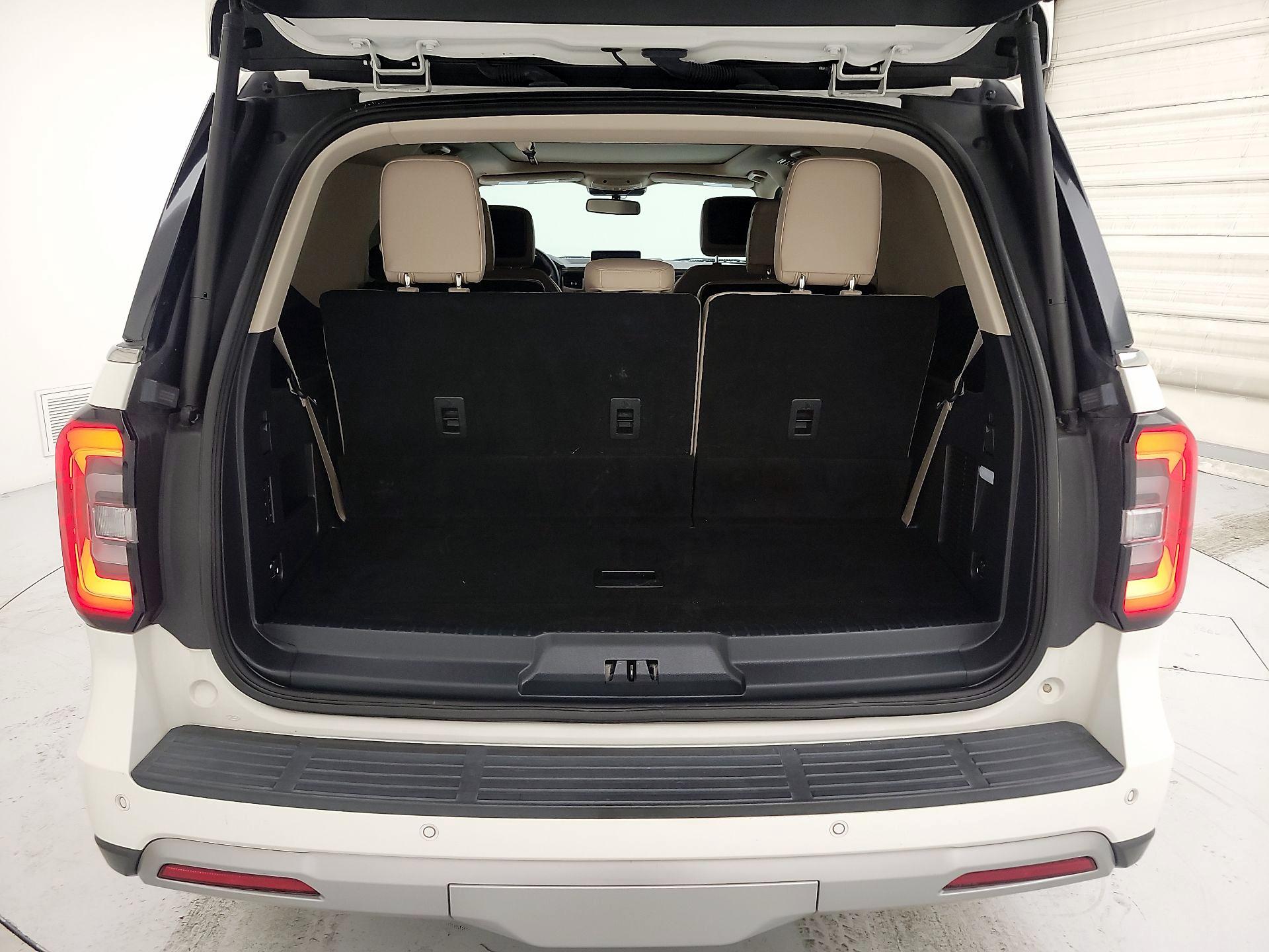 Thumbnail: 2023 Ford Expedition - 16