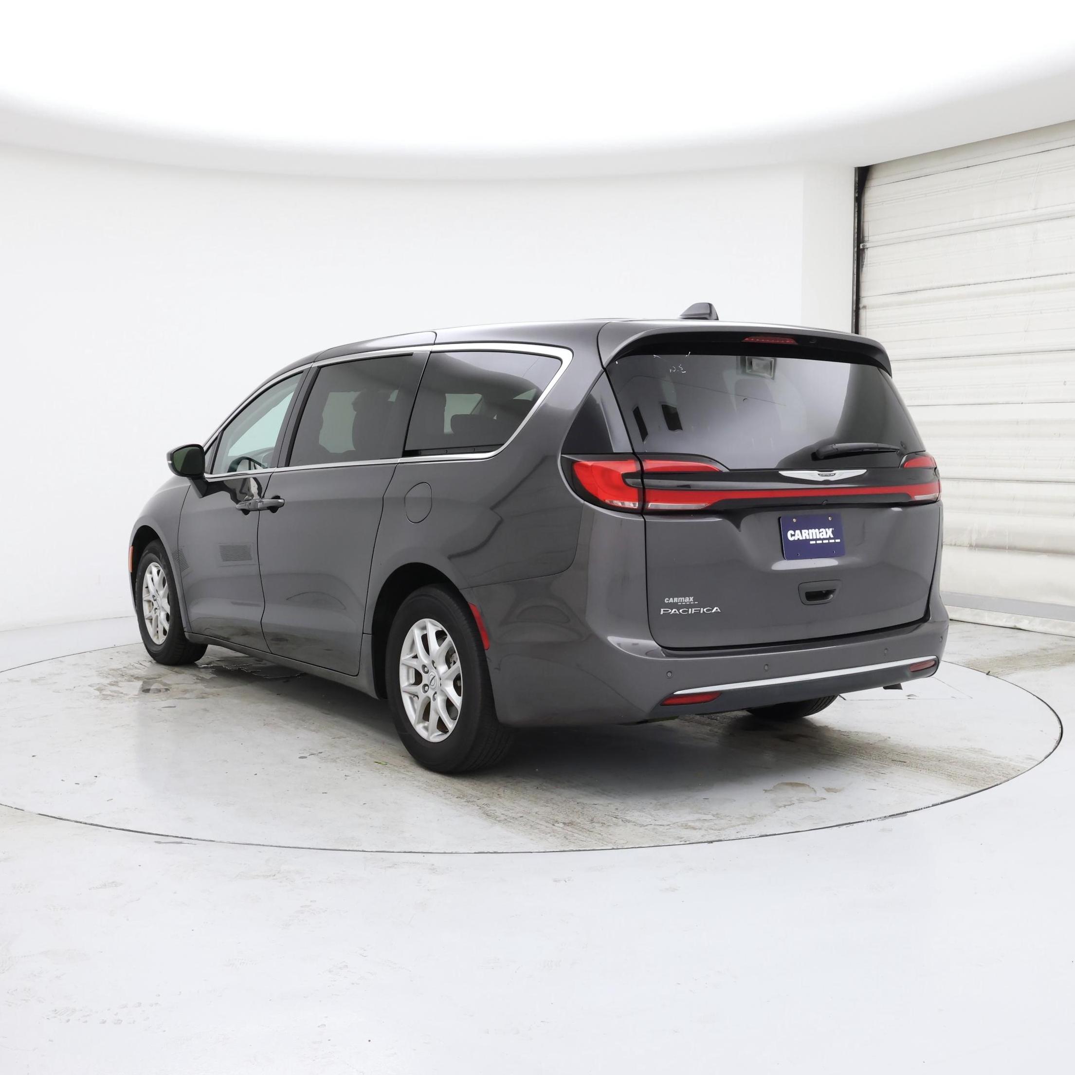 Thumbnail: 2023 Chrysler Pacifica - 2