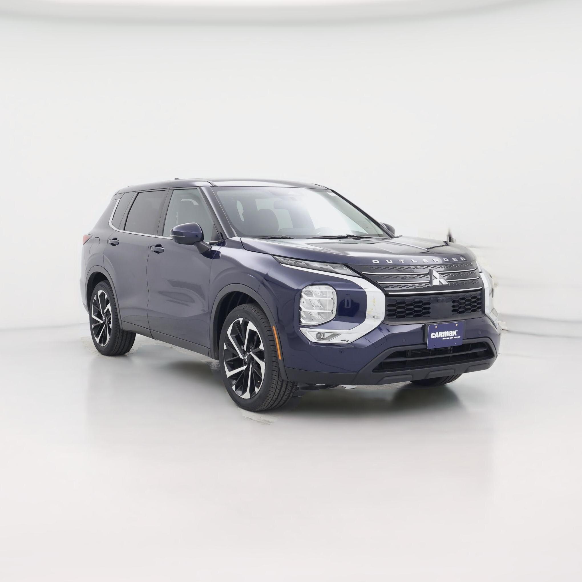 Thumbnail: 2023 Mitsubishi Outlander - 1