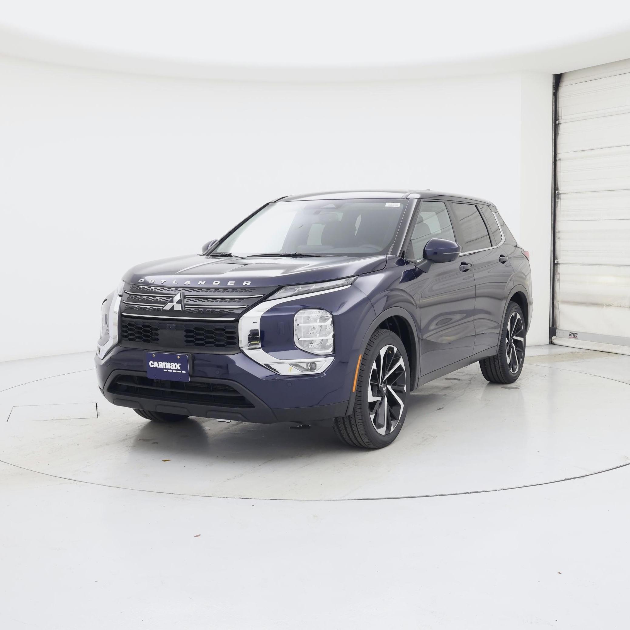 Thumbnail: 2023 Mitsubishi Outlander - 4