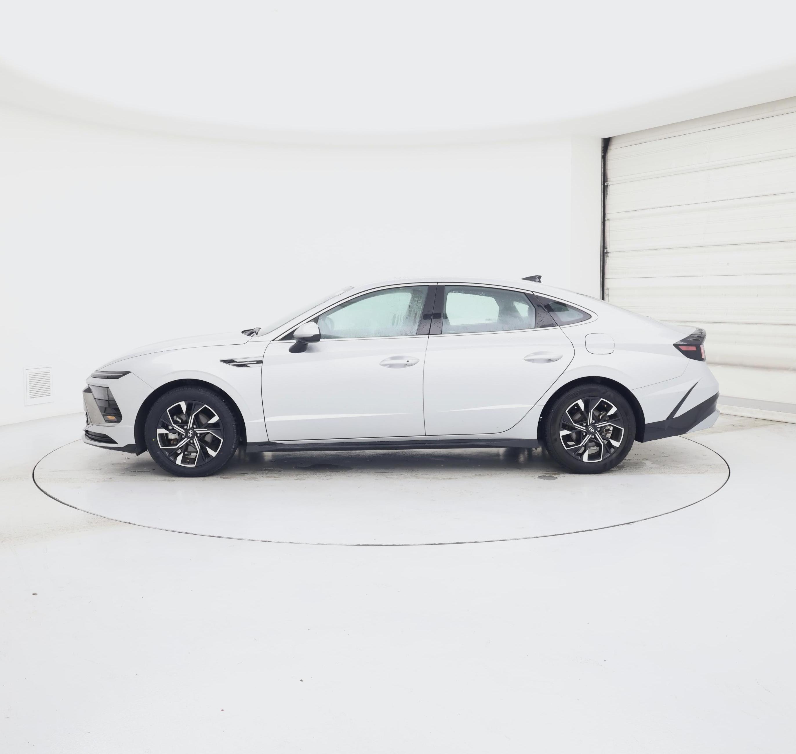 Thumbnail: 2025 Hyundai Sonata - 3
