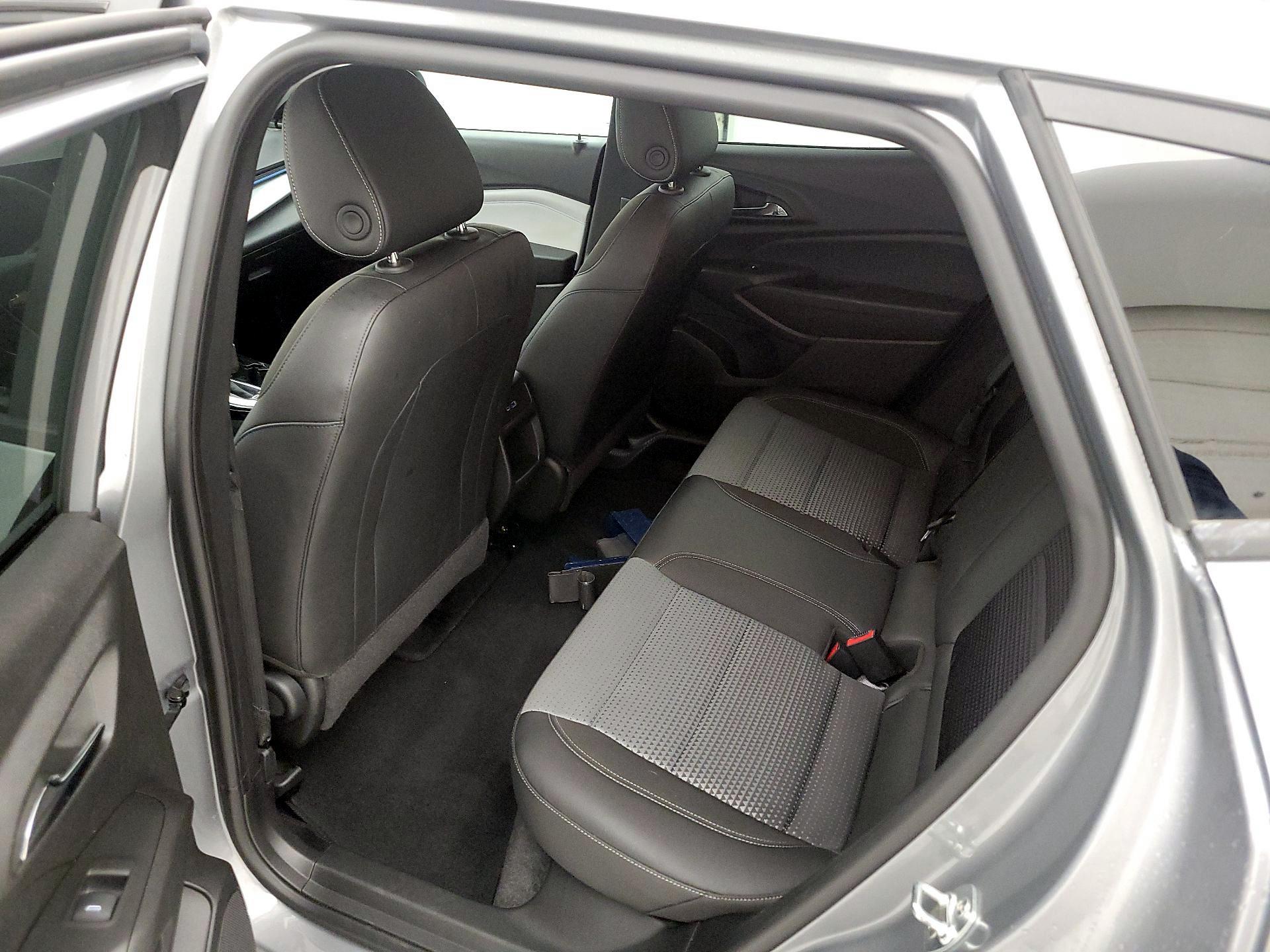 Thumbnail: 2025 Chevrolet Trax - 18