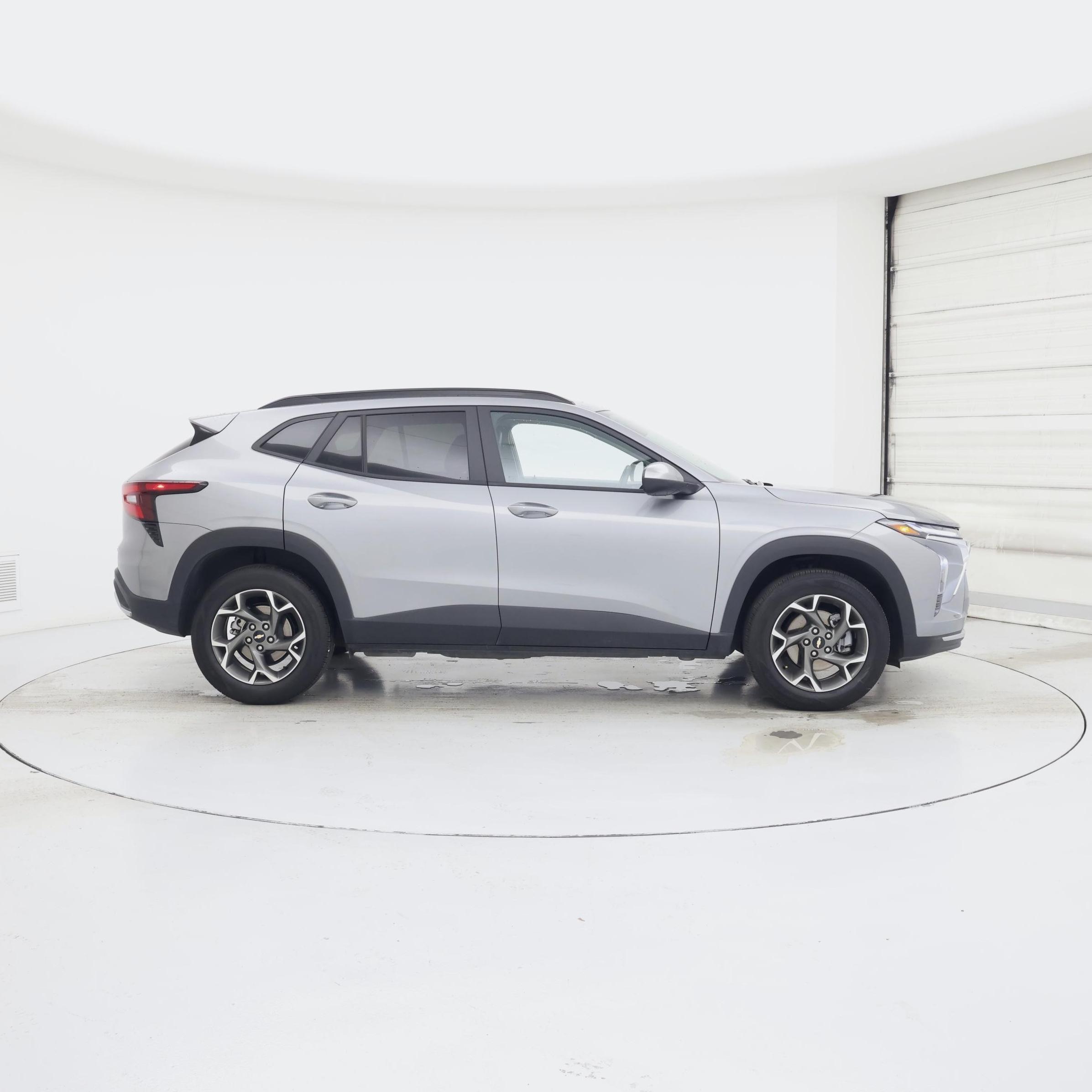 Thumbnail: 2025 Chevrolet Trax - 7