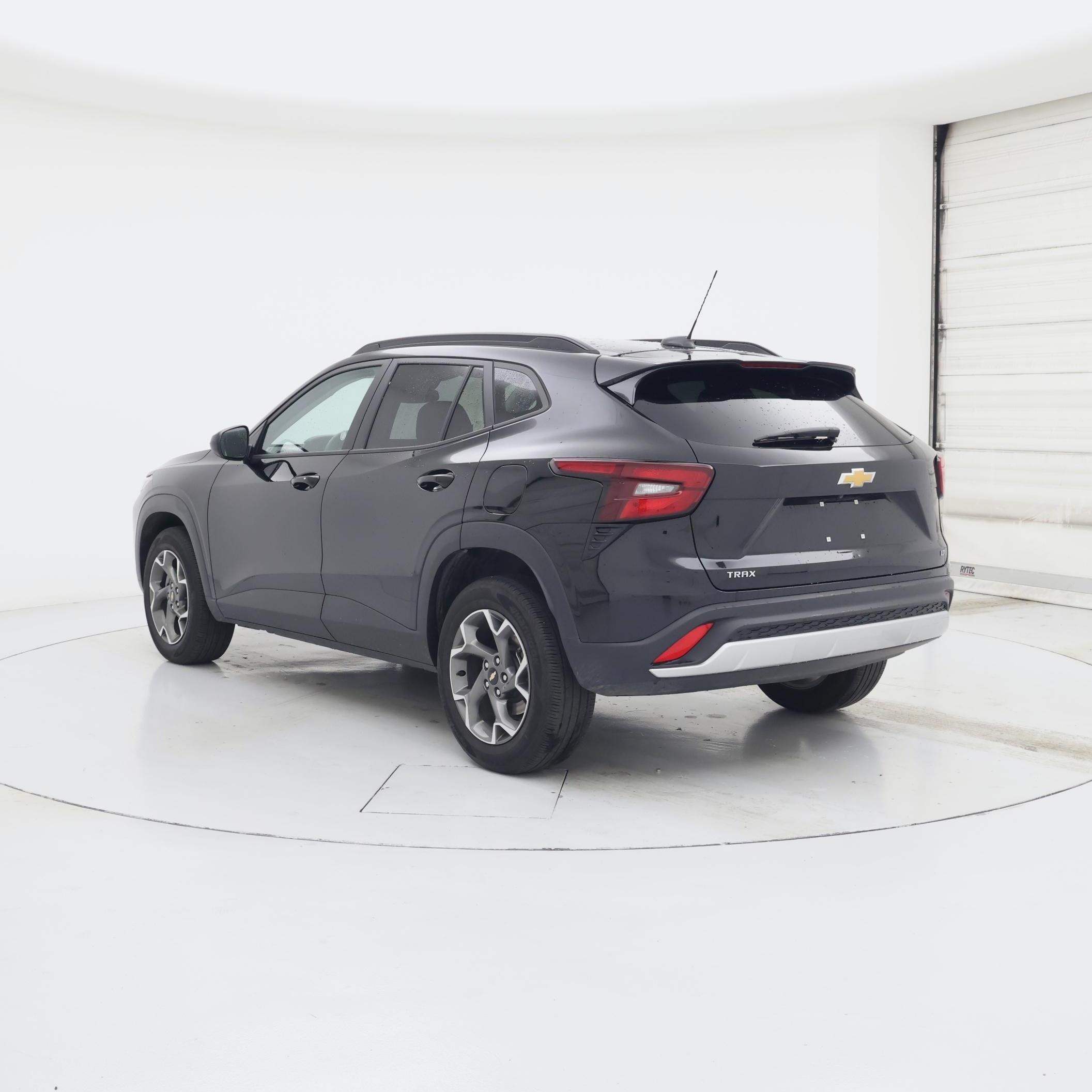 Thumbnail: 2025 Chevrolet Trax - 2