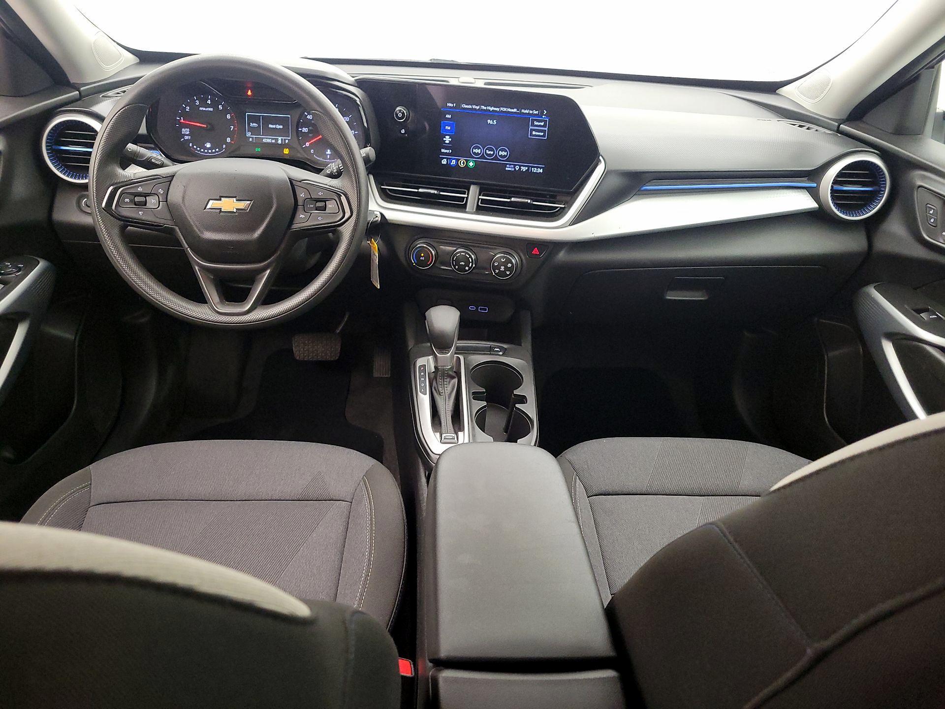 Thumbnail: 2024 Chevrolet Trax - 9