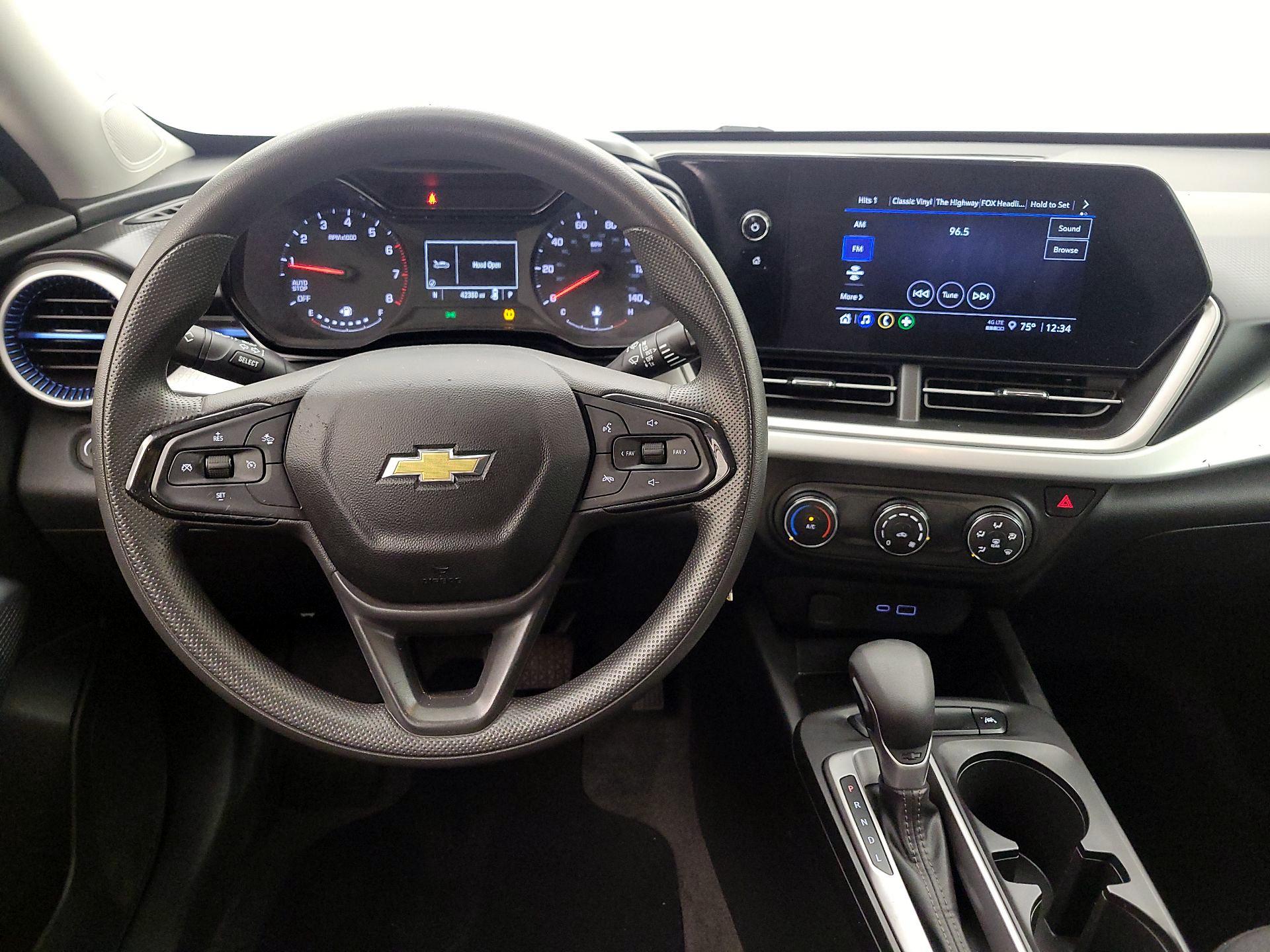 Thumbnail: 2024 Chevrolet Trax - 10