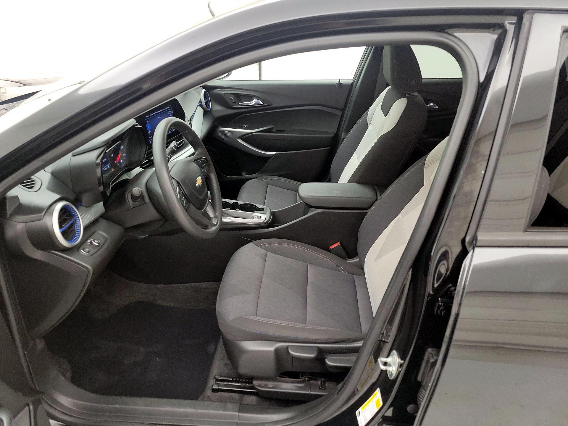 Thumbnail: 2024 Chevrolet Trax - 11