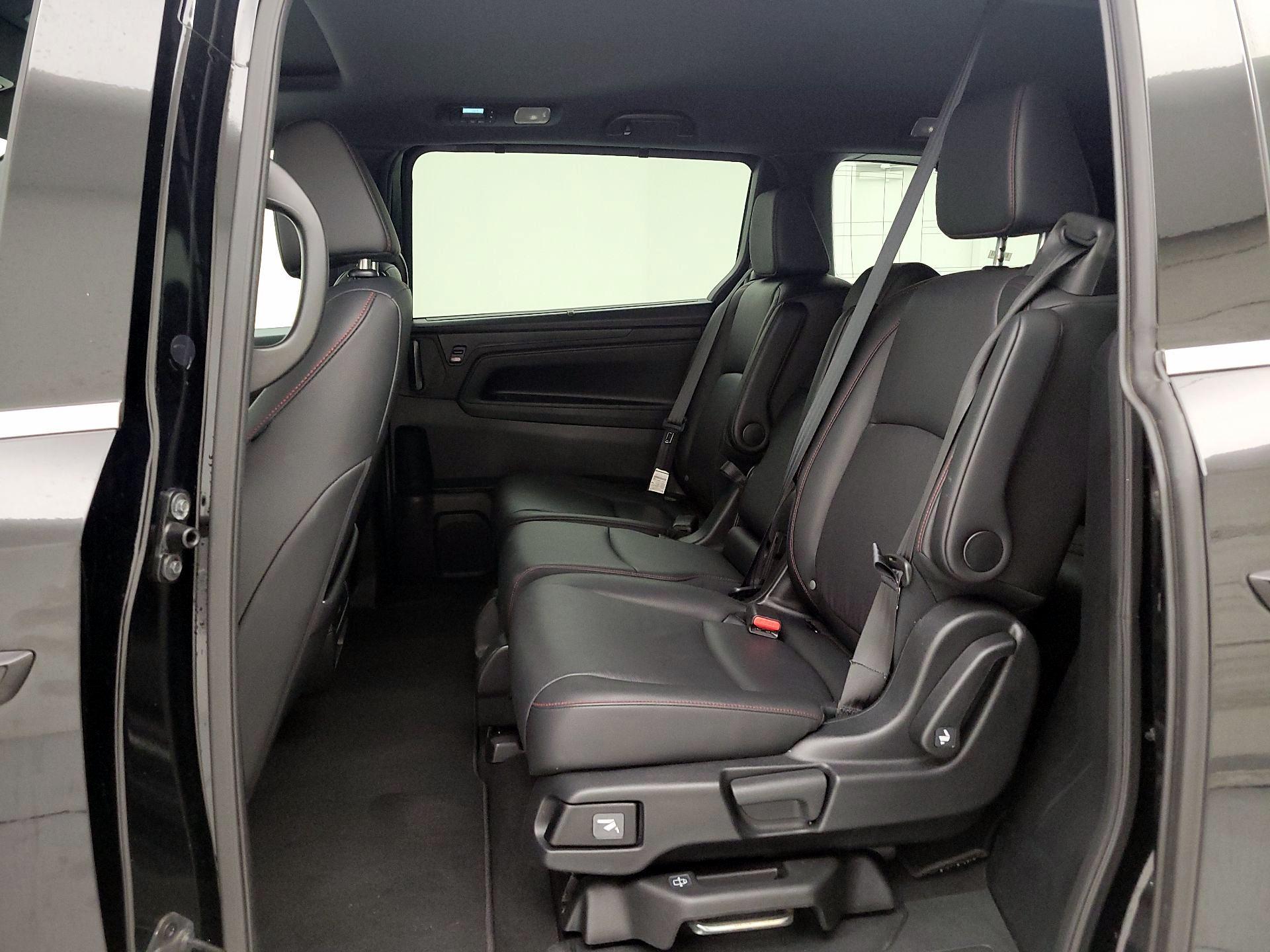 Thumbnail: 2025 Honda Odyssey - 19
