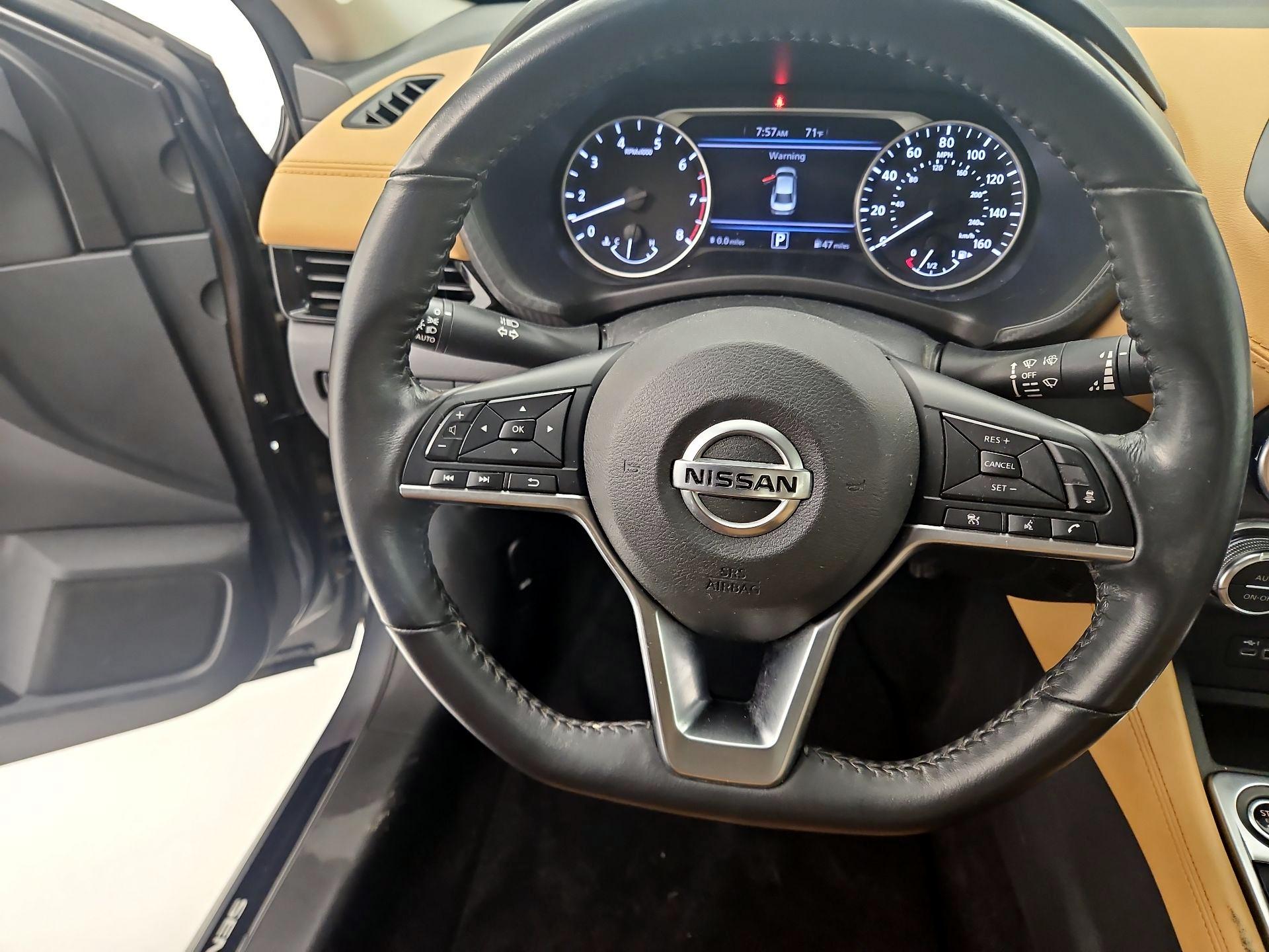 Thumbnail: 2021 Nissan Sentra - 10