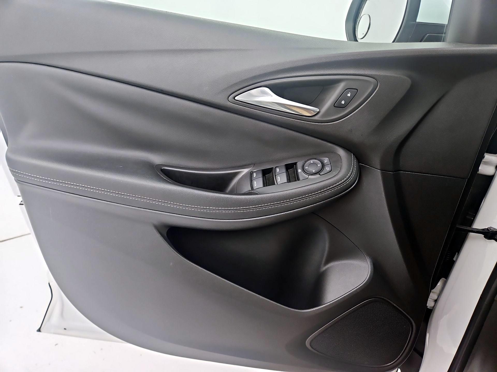 Thumbnail: 2022 Buick Encore GX - 10