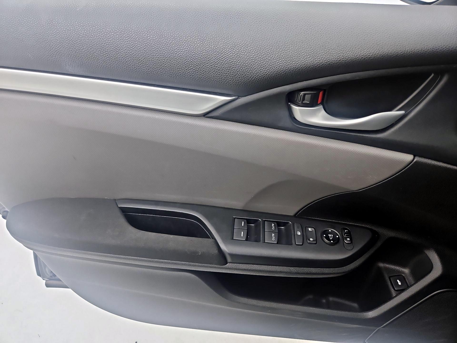 Thumbnail: 2017 Honda Civic - 12