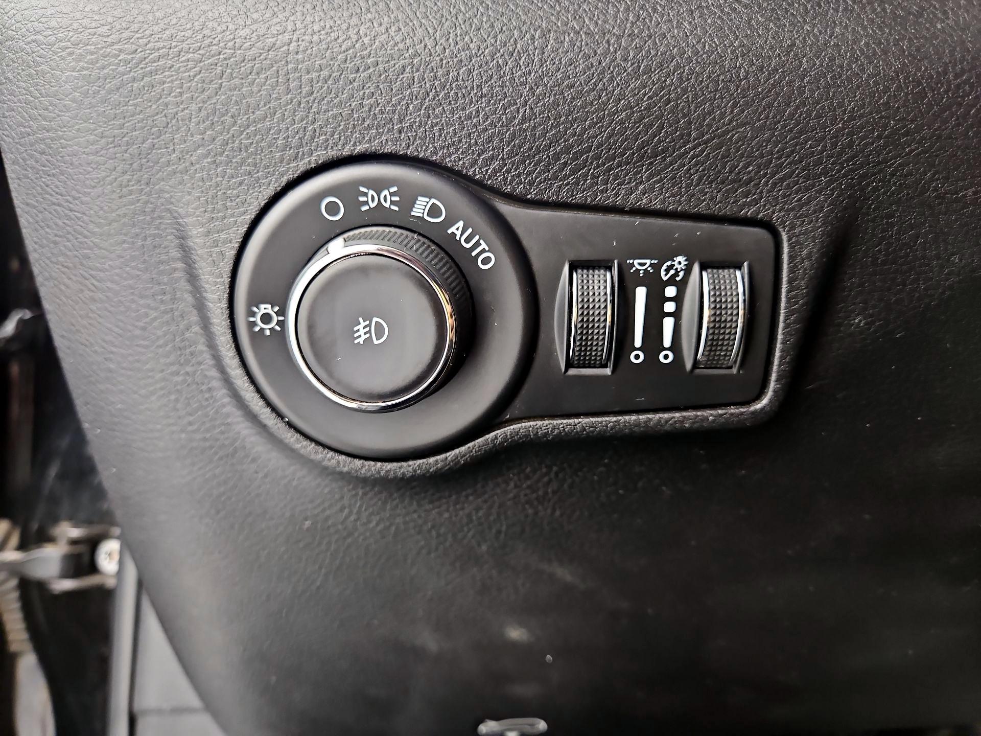 Thumbnail: 2022 Jeep Compass - 11