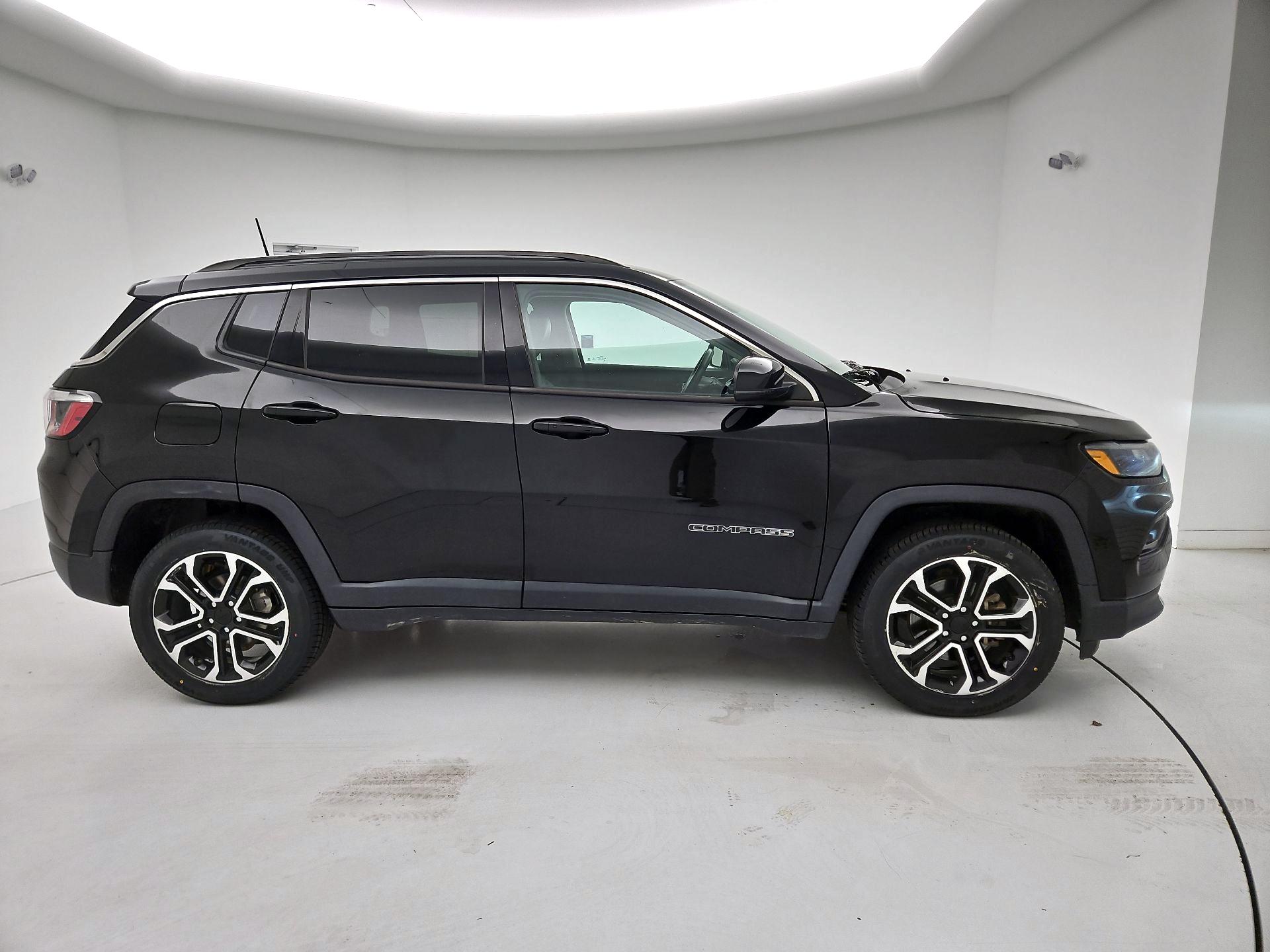 Thumbnail: 2022 Jeep Compass - 4