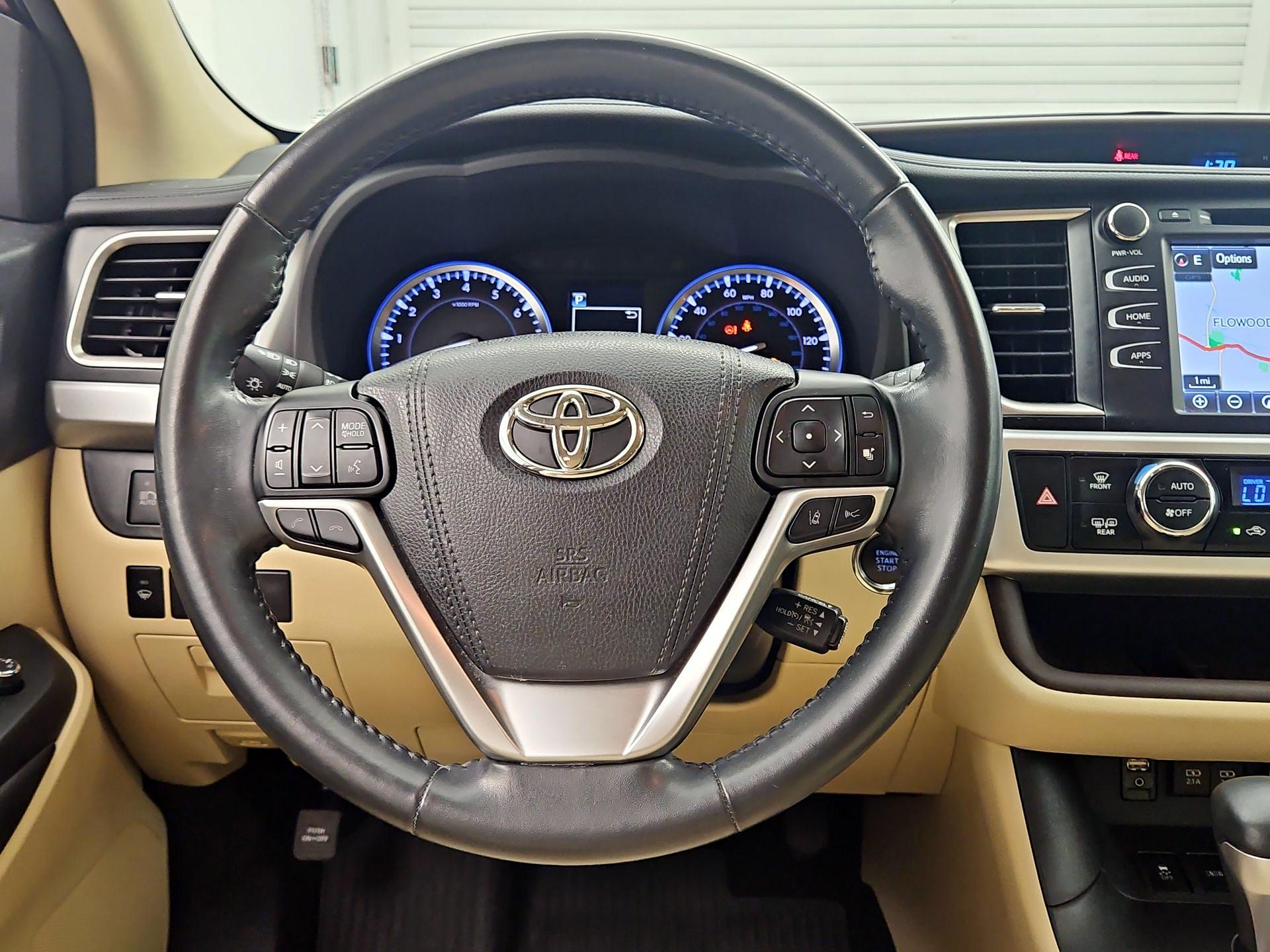 Thumbnail: 2018 Toyota Highlander - 10