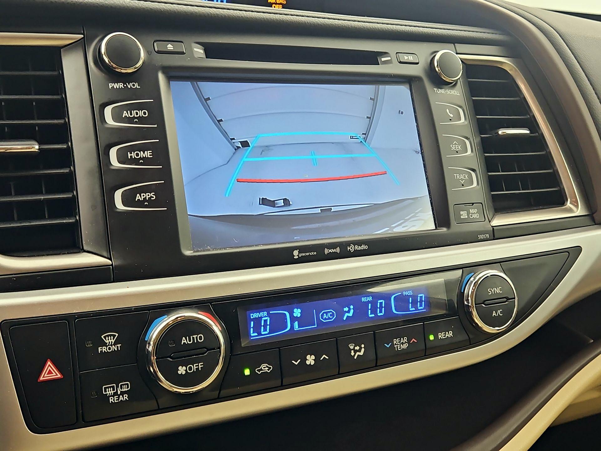 Thumbnail: 2018 Toyota Highlander - 15